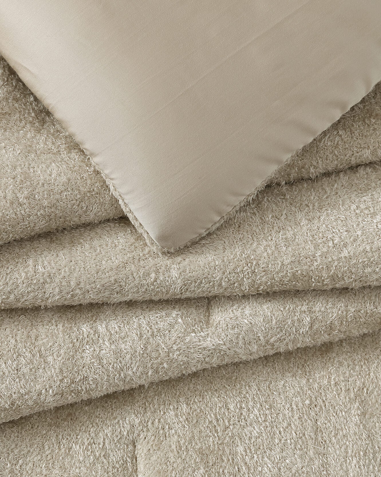 Cloud Silque Stitch Comforter