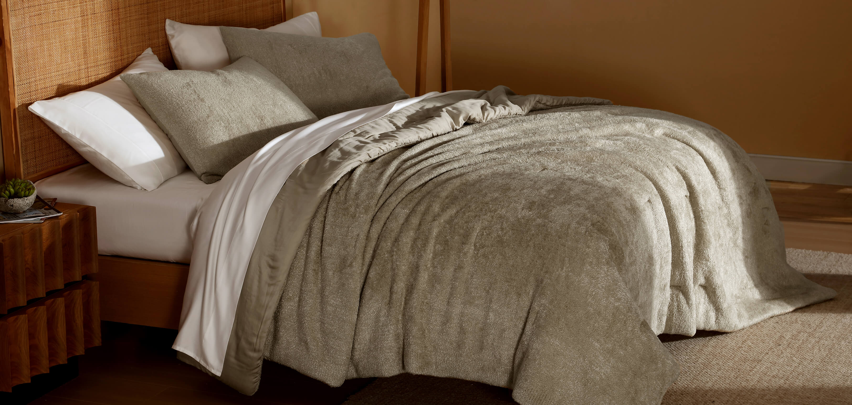Cloud Silque Stitch Comforter Bundle