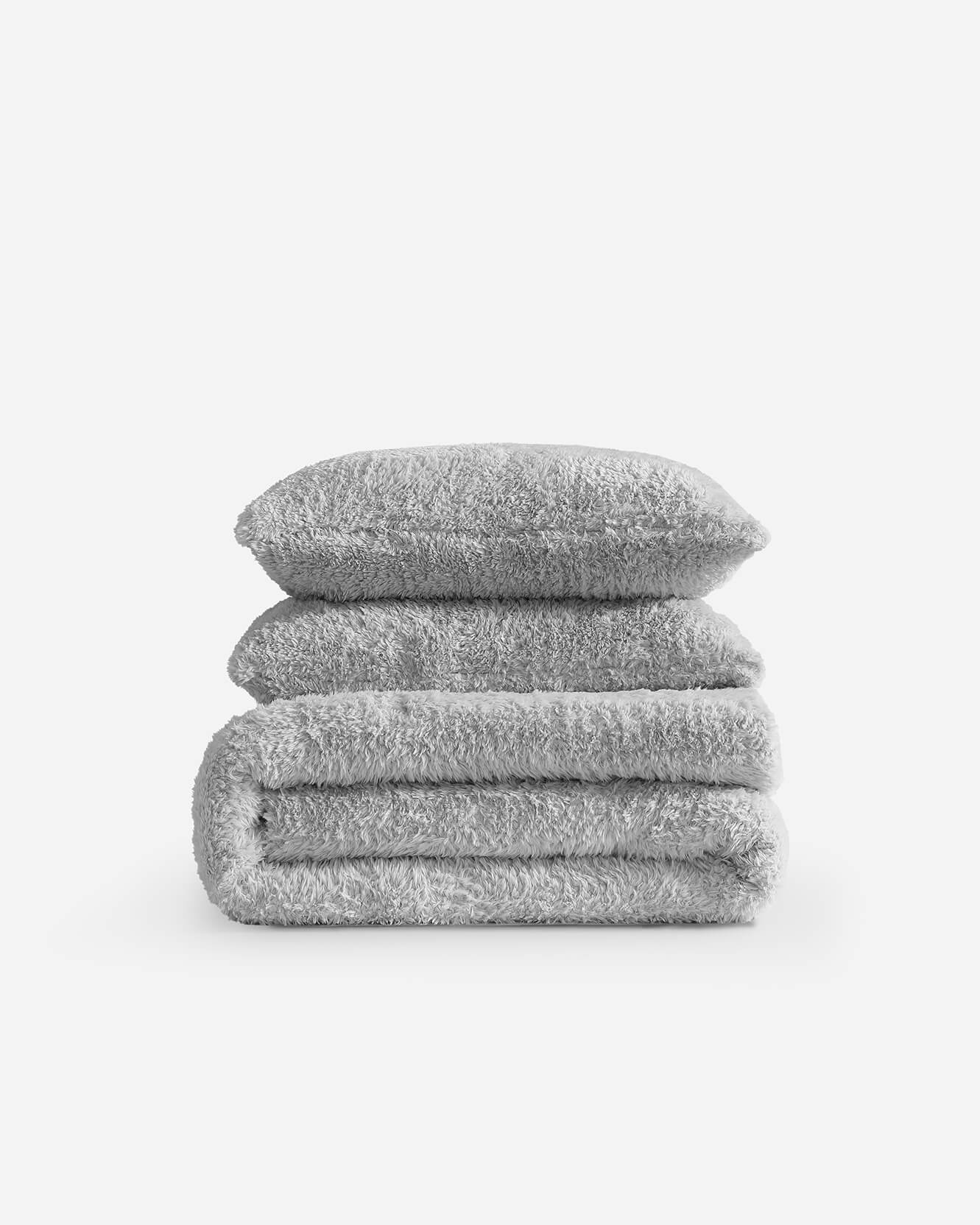 Breathable Faux Fur Comforter Bundle