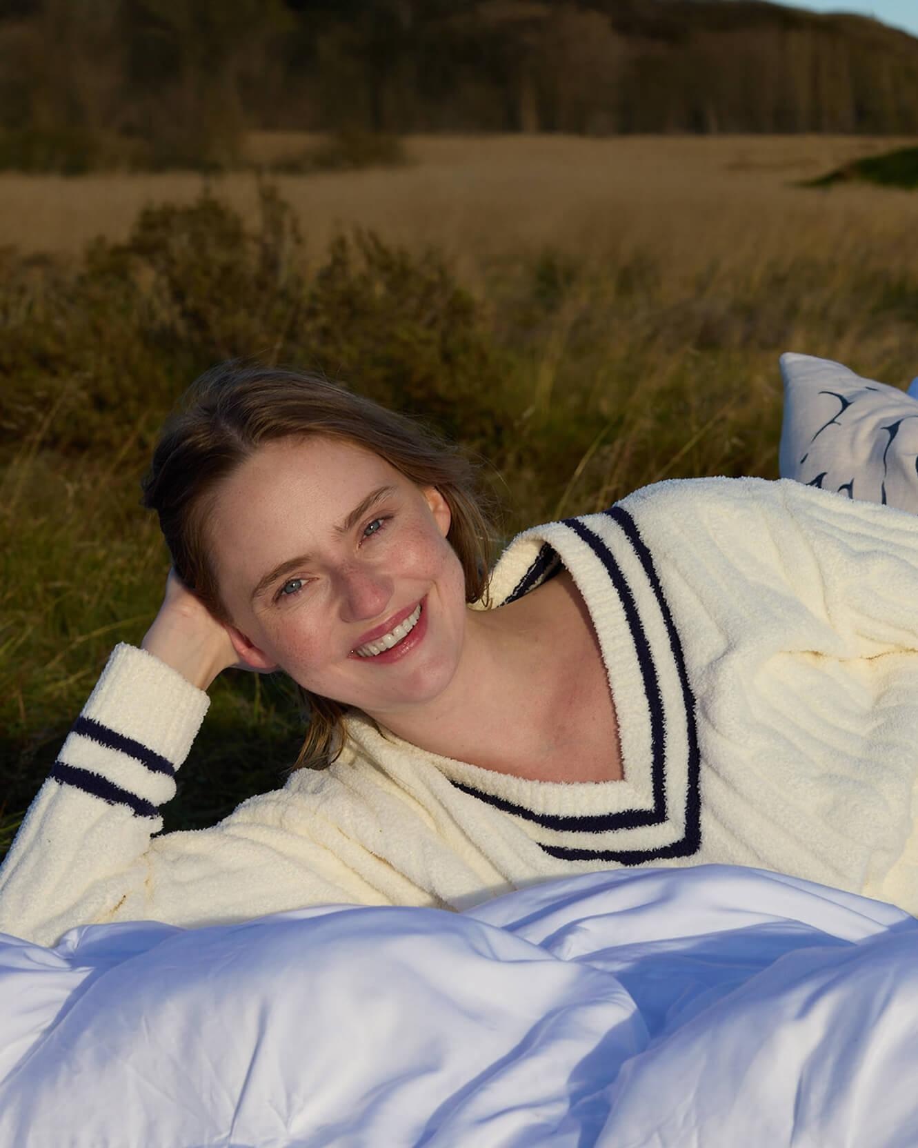 Snug Lite Braided V- Neck Pullover