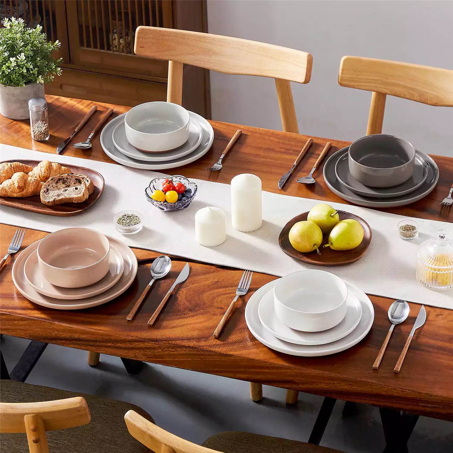 Tara Brown 24 Piece Dinnerware Set for 8