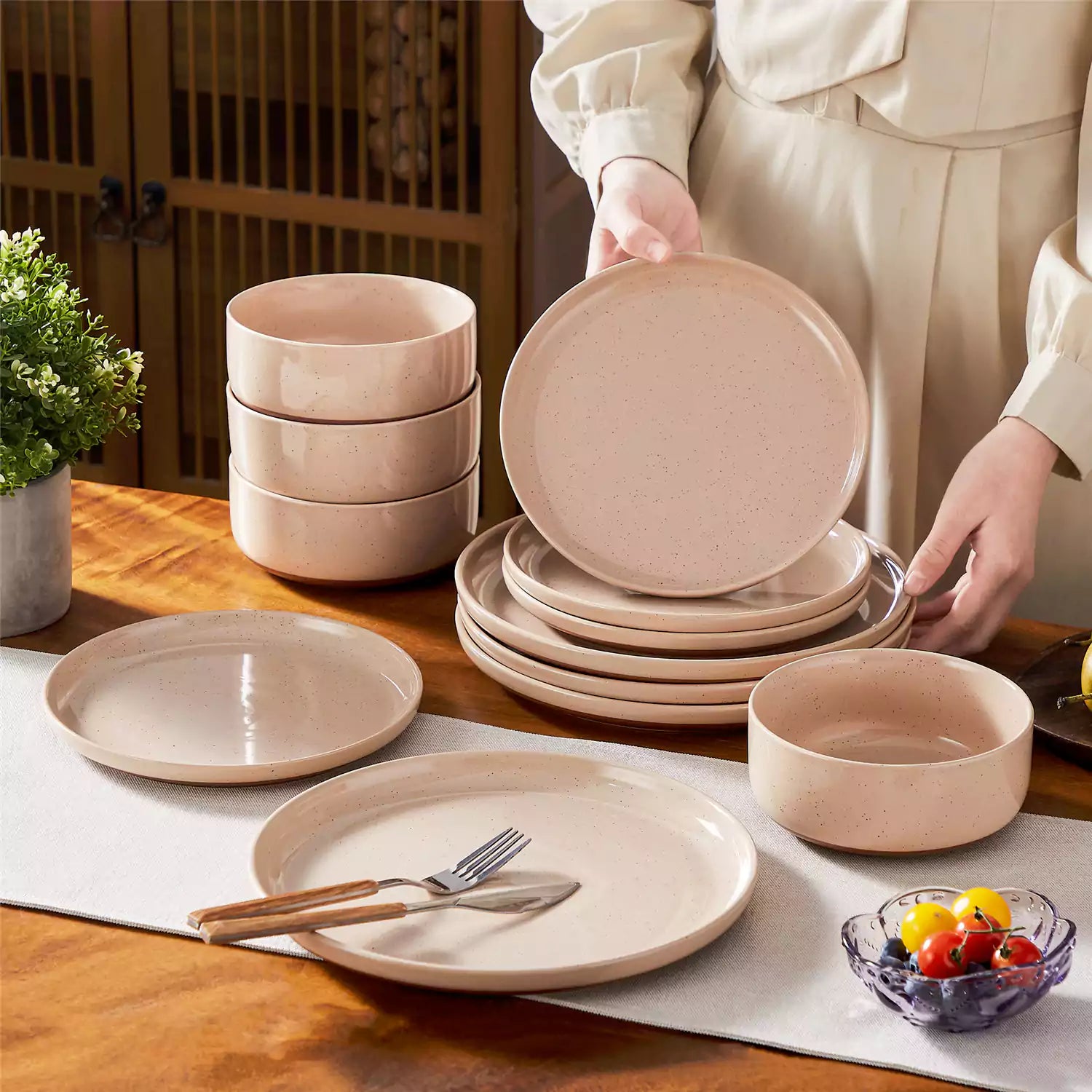 Tara Brown 24 Piece Dinnerware Set for 8