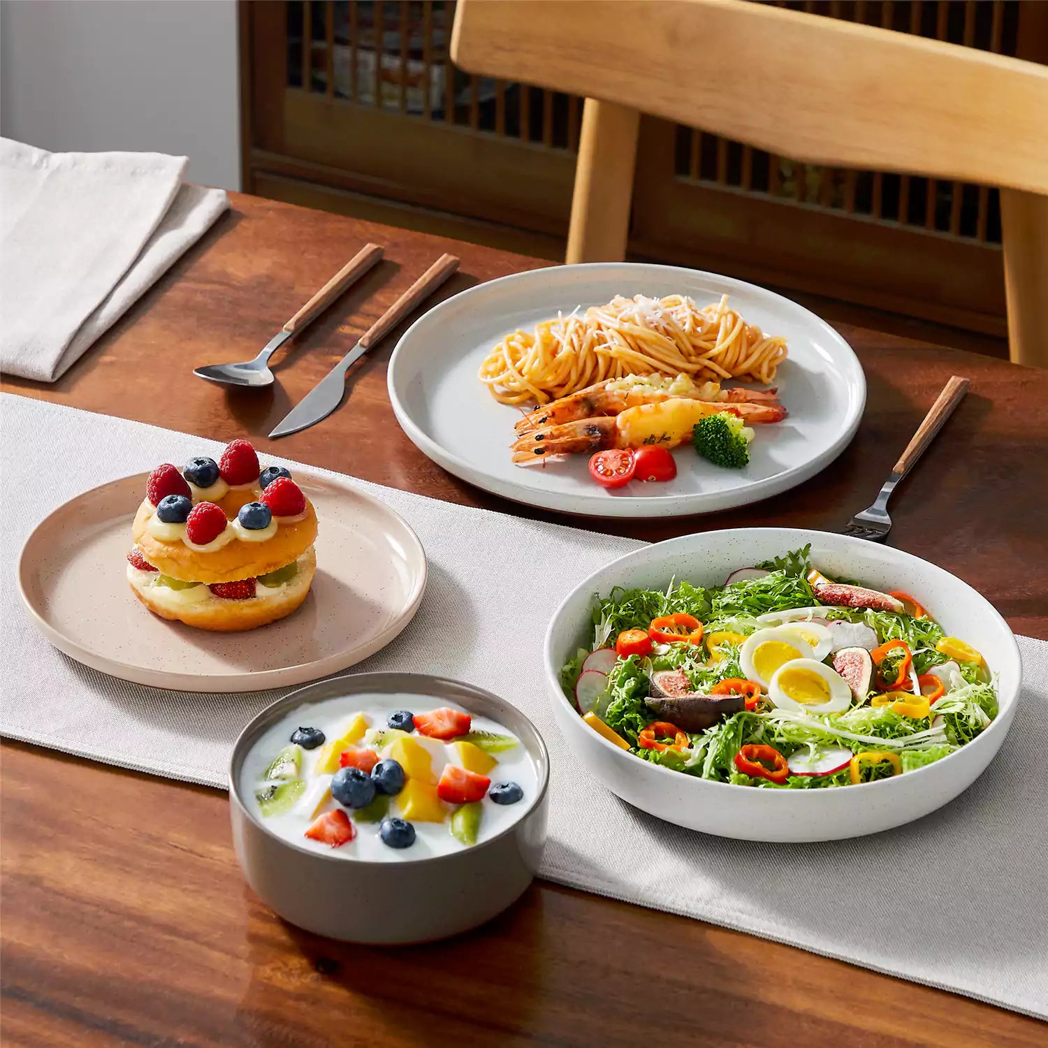 Tara 16 Piece Dinnerware Set