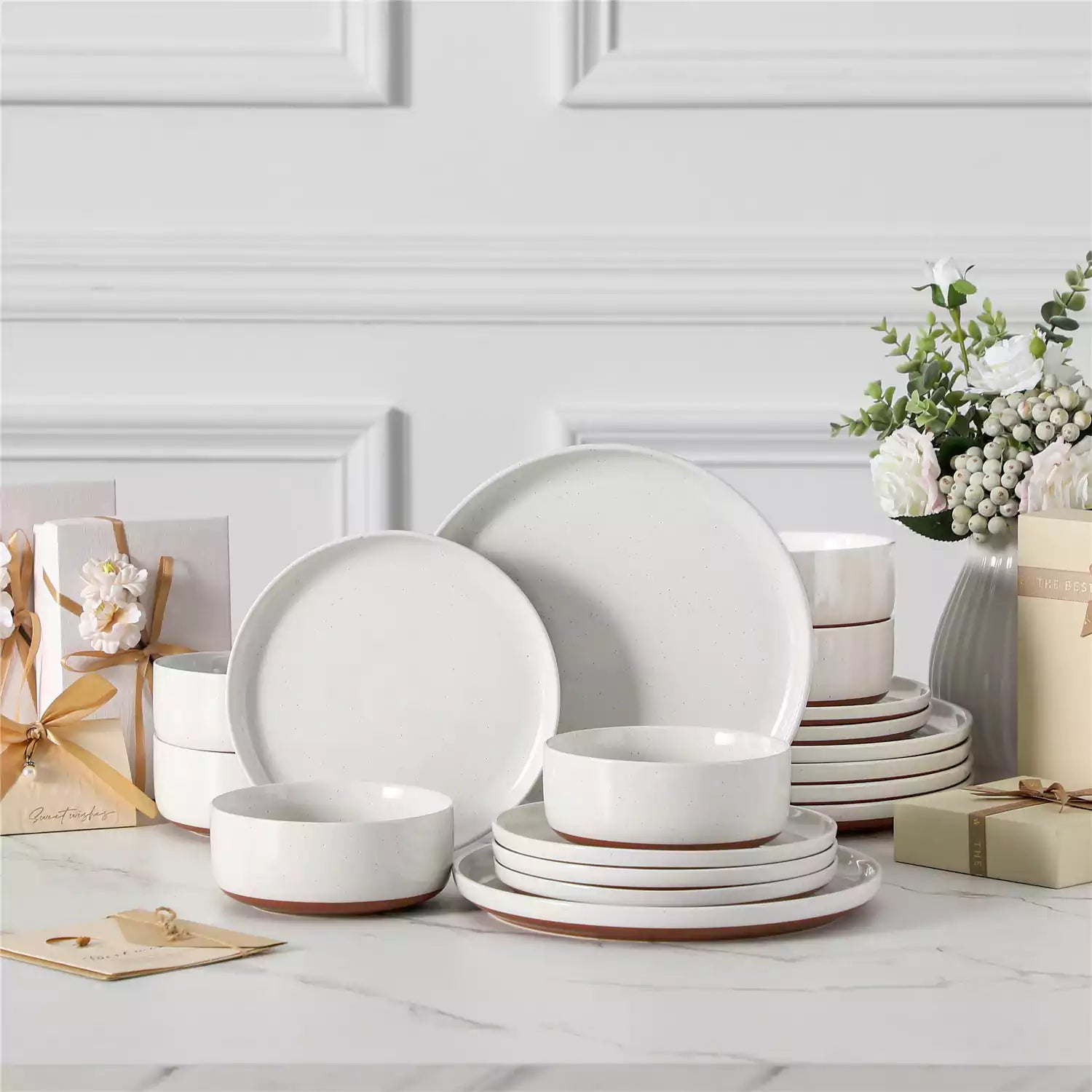 Tara Pink 18 Piece Dinnerware Set