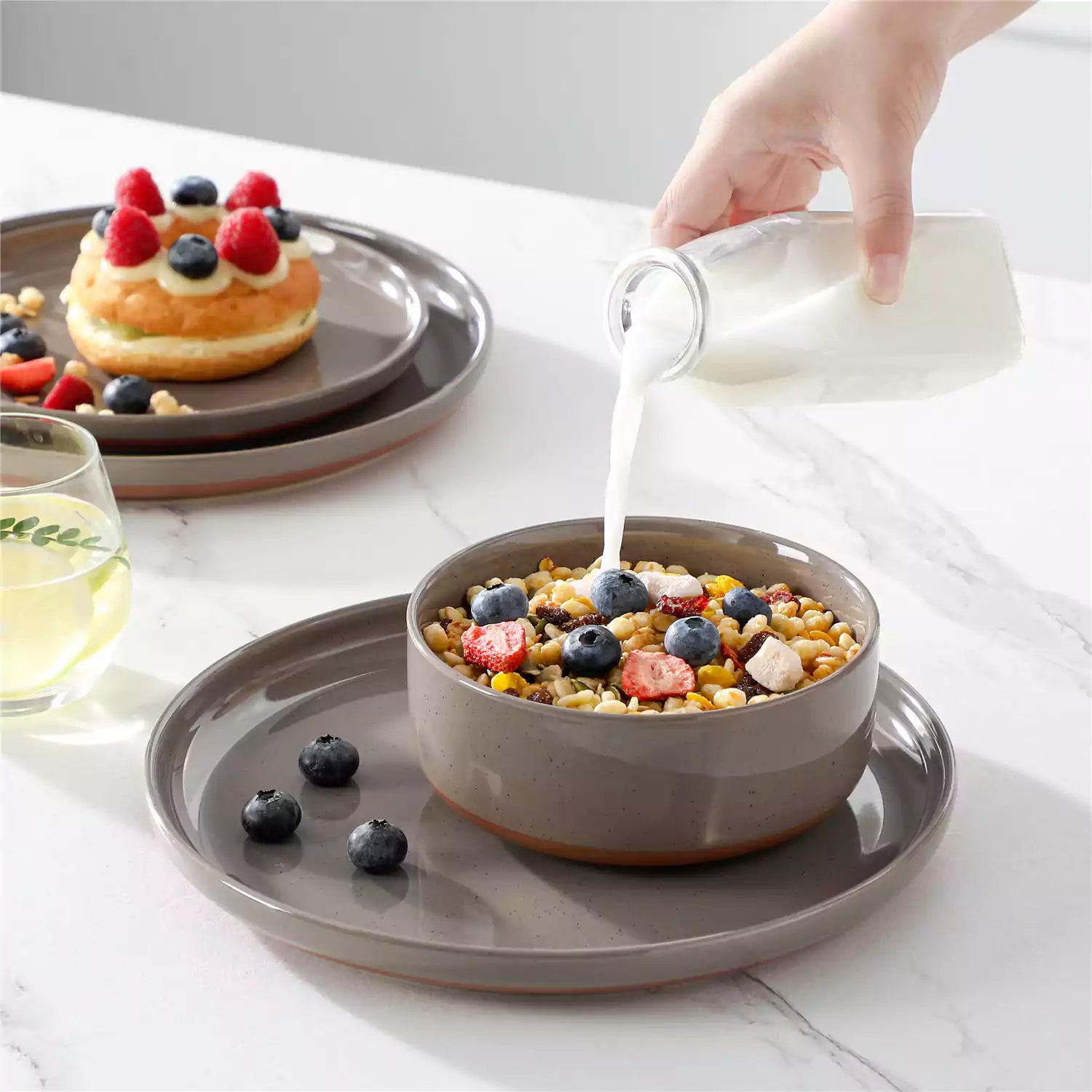 Tara Grey 18 Piece Dinnerware Set