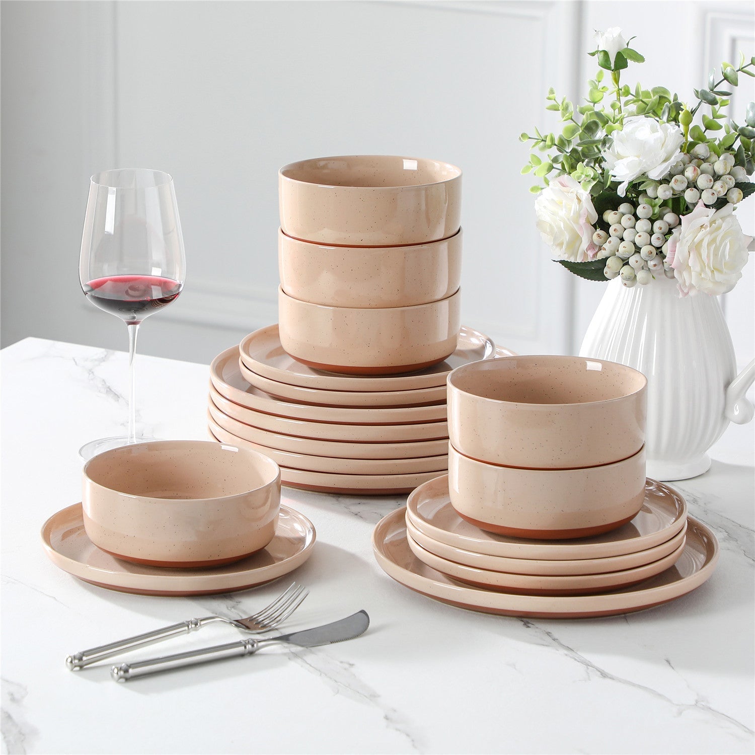 Tara 18 Piece Dinnerware Set