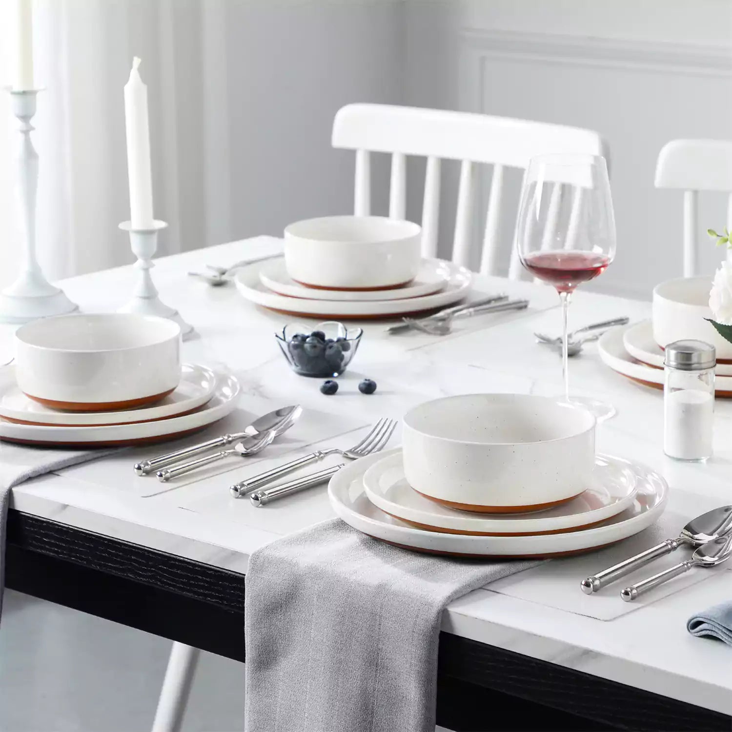 Tara Grey 24 Piece Dinnerware Set for 8