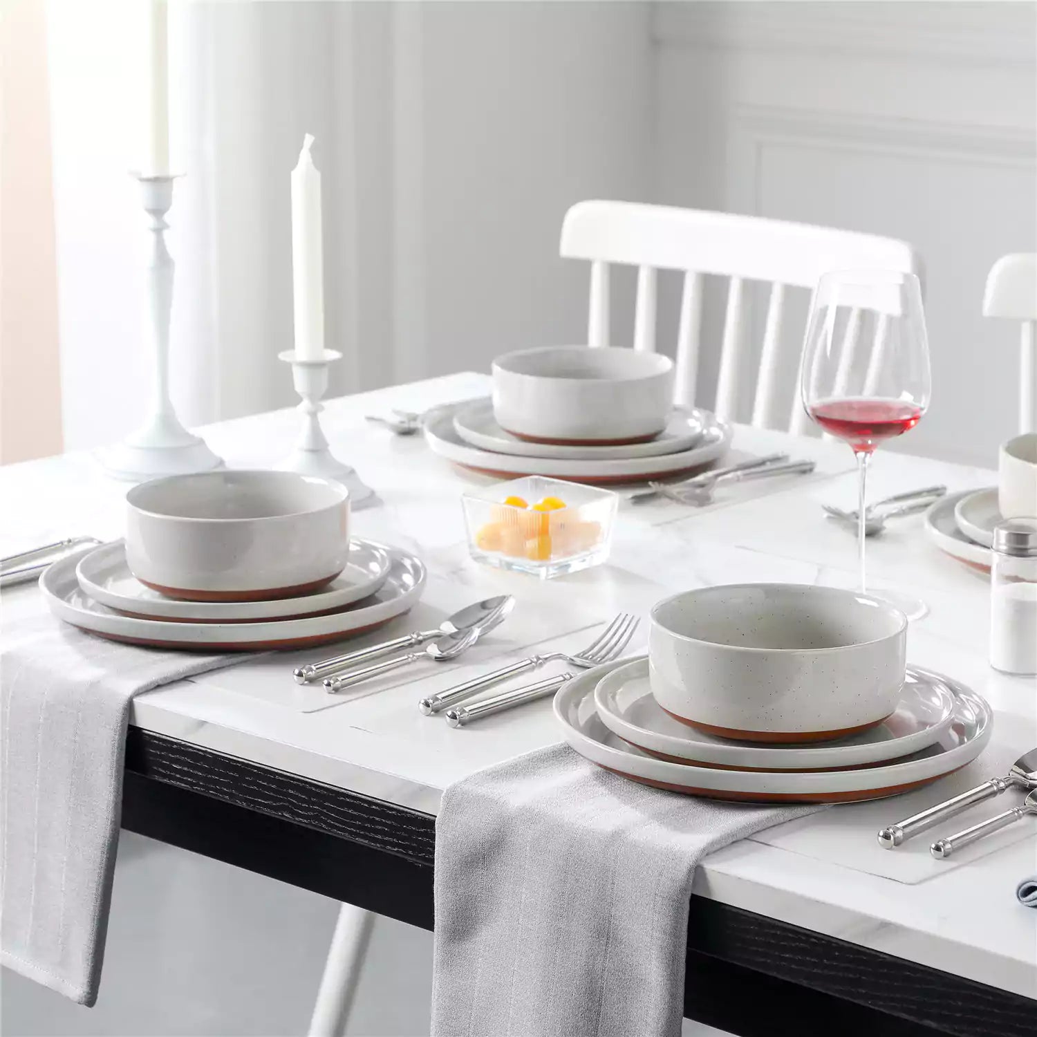 Tara Grey 24 Piece Dinnerware Set for 8