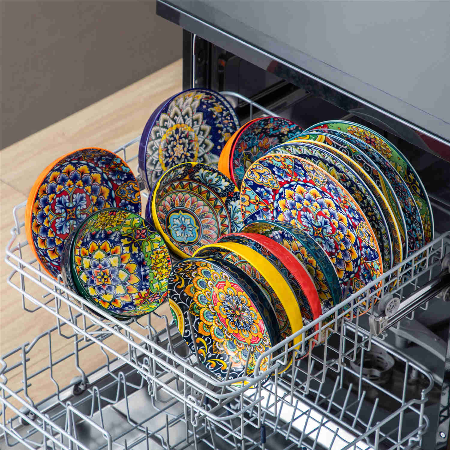 Simi 18 Piece Dinnerware Set