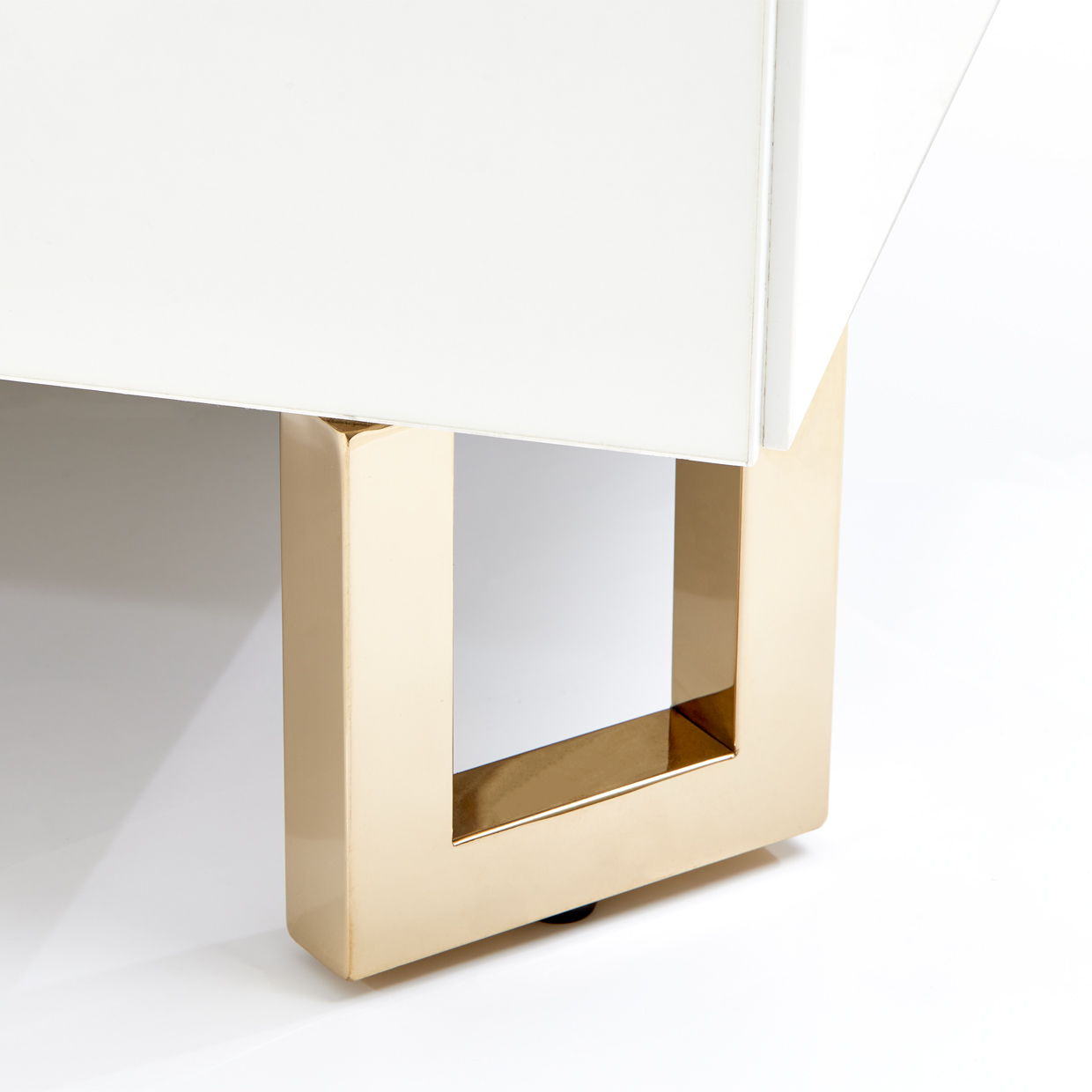 Palm Gate - Upholstered Bed