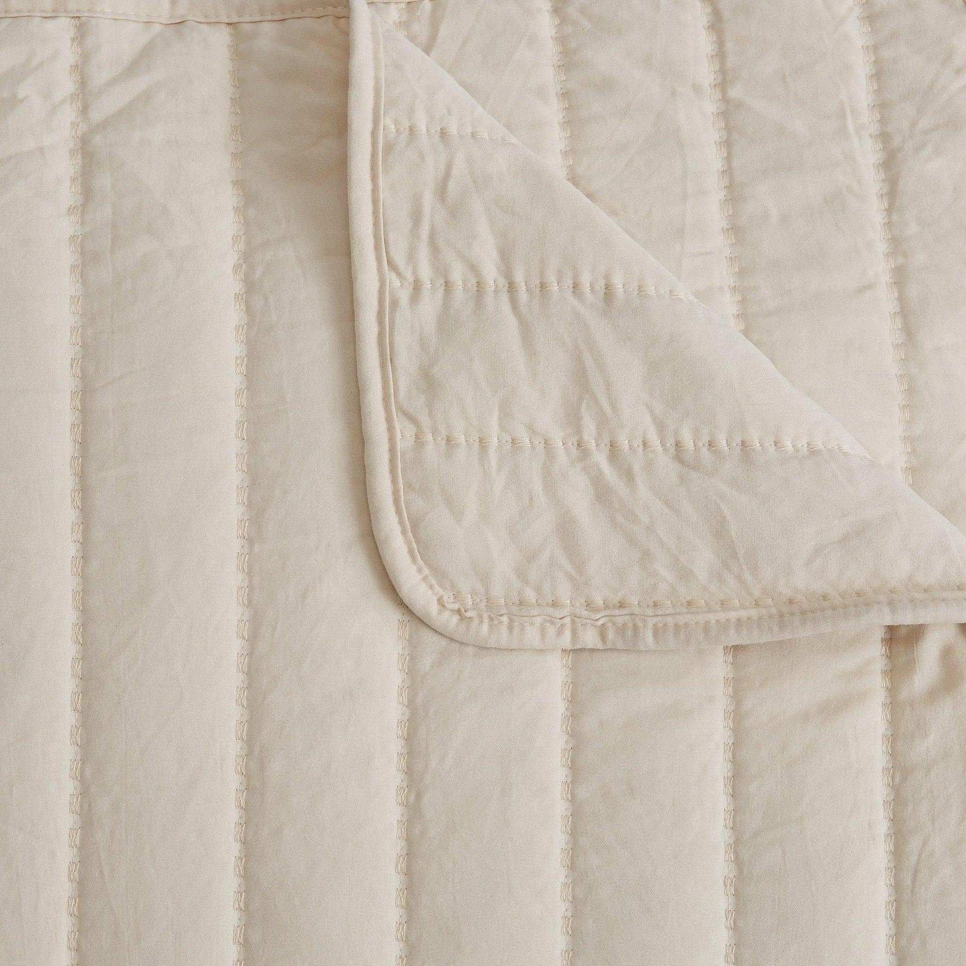 3-Piece Solid Striped Quilt - Virginia Collection - Best Buy Furniture