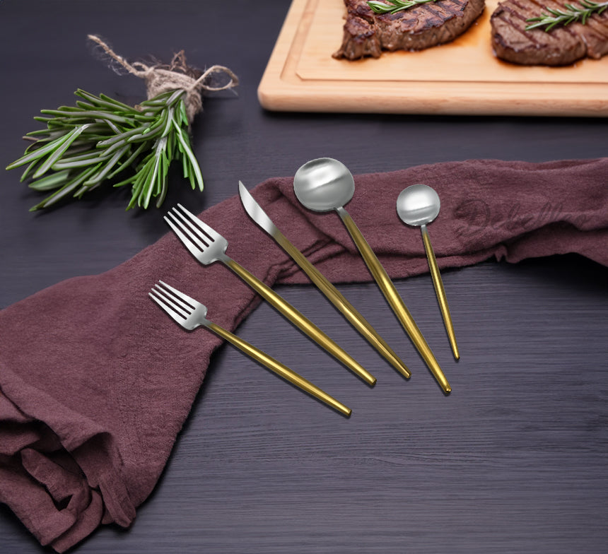 Pendenza Silverware Set