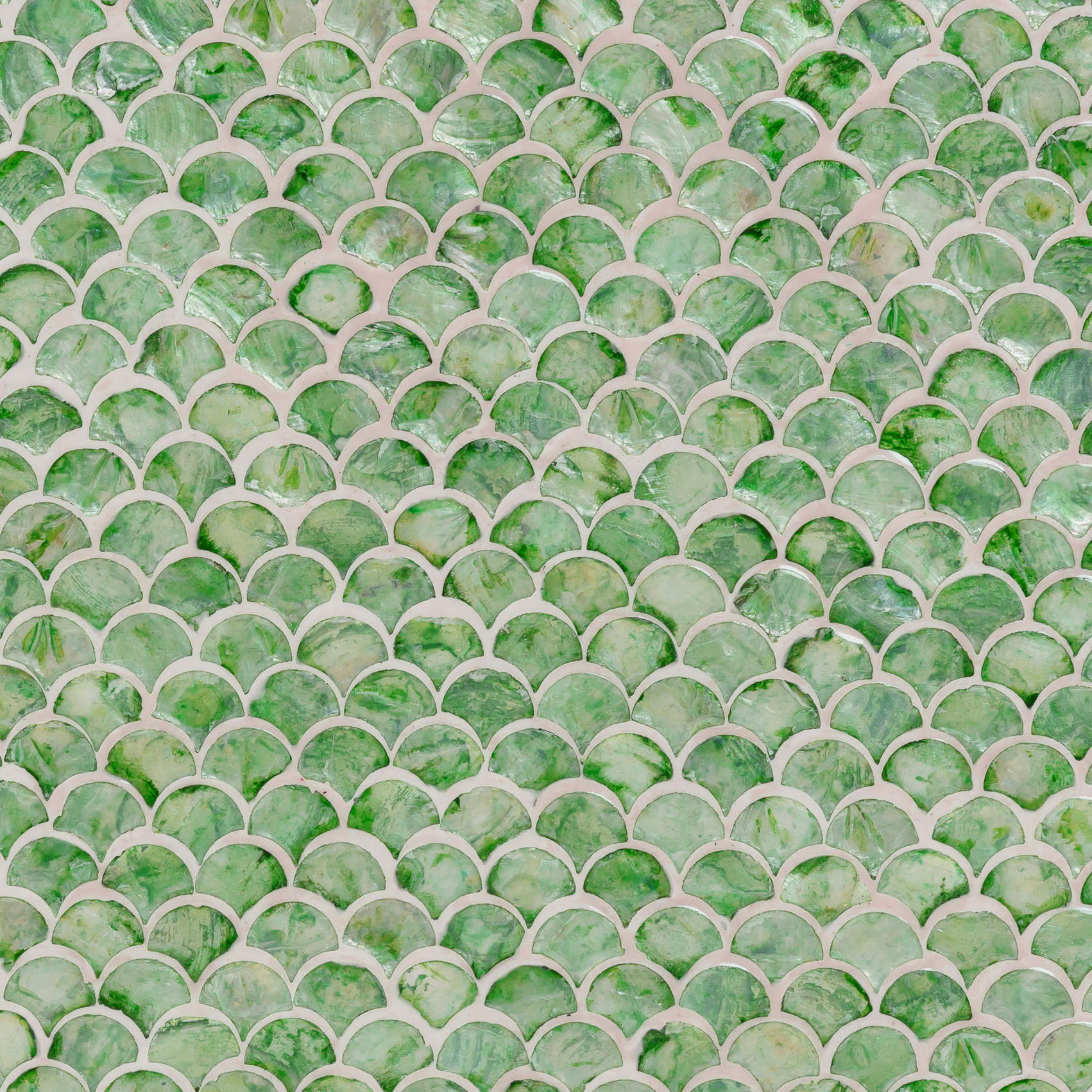 Halio - Checkered Shell Side Table