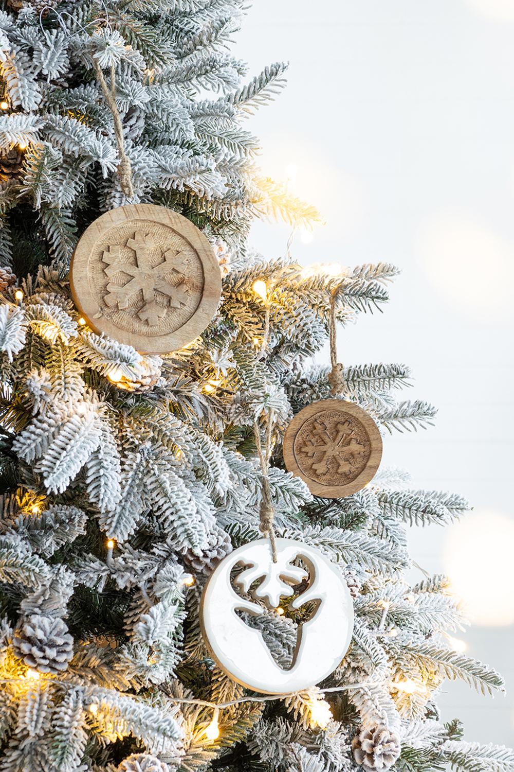 Wooden Hanging Circle With Snowflake Cut Christmas Ornaments (Set of 12)