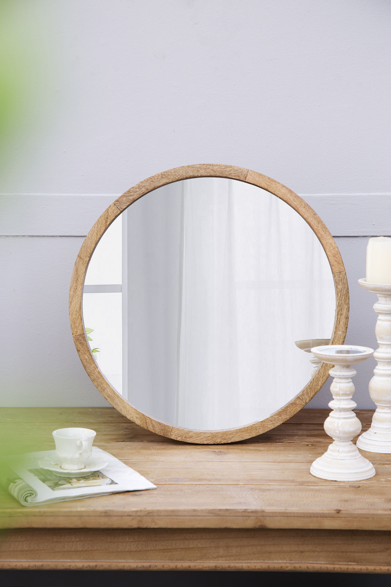 Circle Wall Mirror With Wooden Frame for Living Room