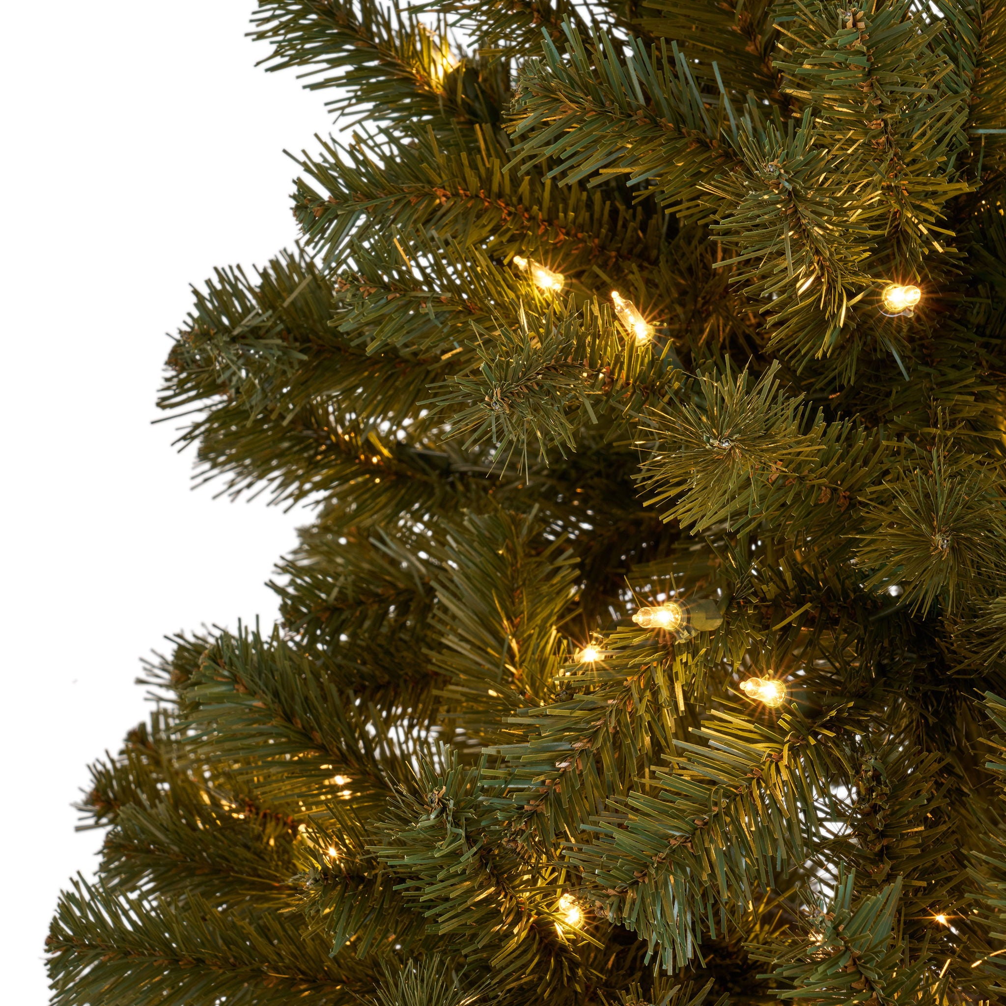 Noble - 7' Hinged Christmas Tree With 500 Clear Lights - Green