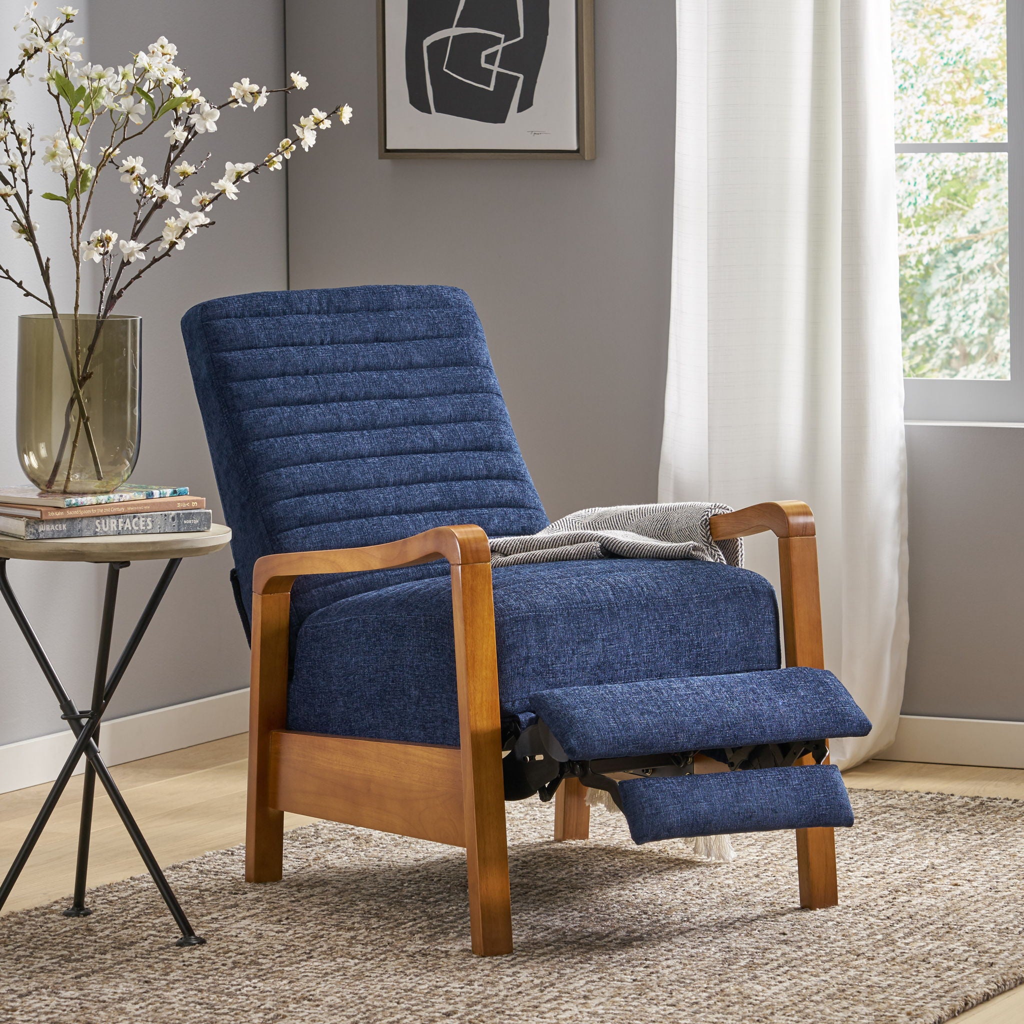 Contemporary Manual Club Recliner