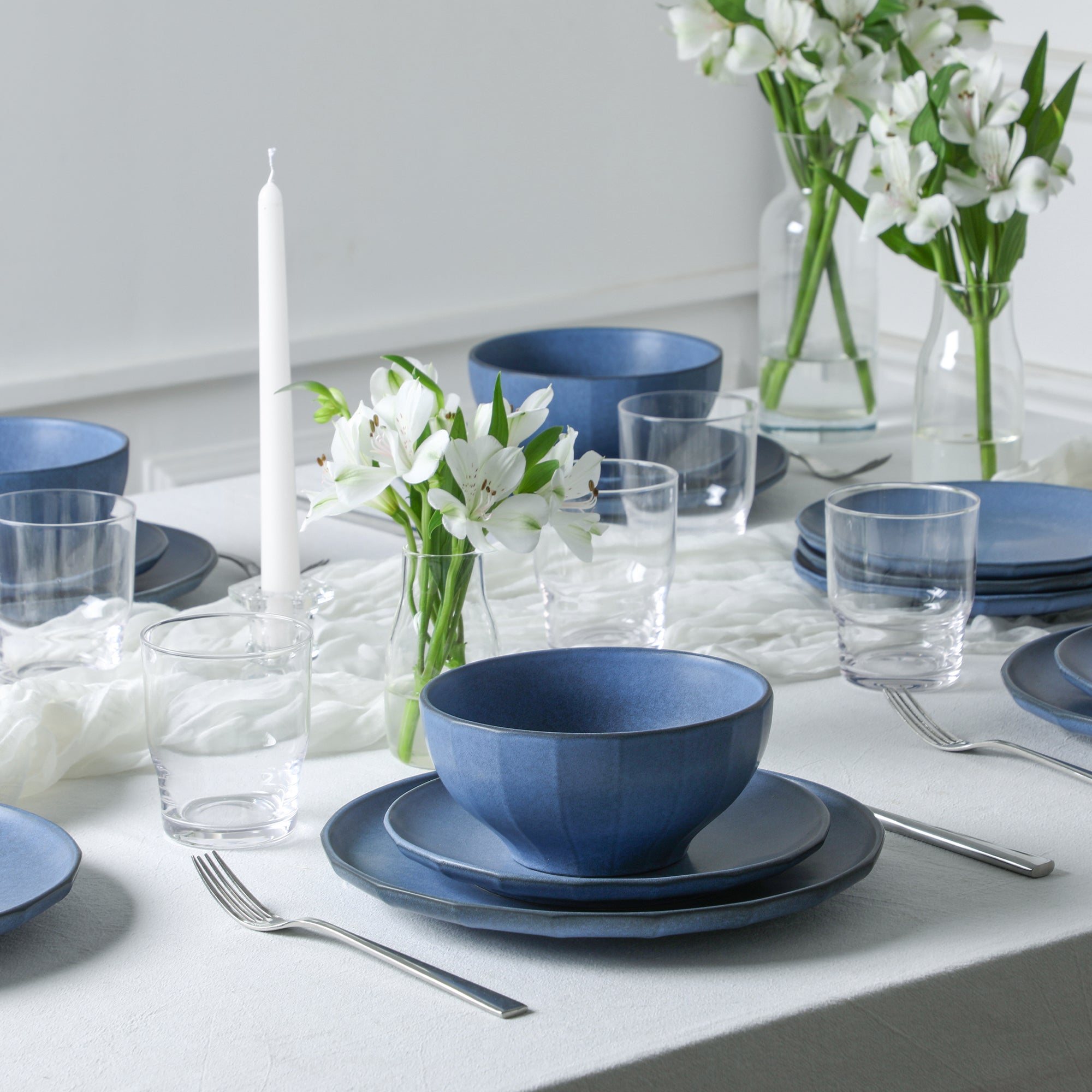 Rio Stoneware Dinnerware Set with Glassware - Blue