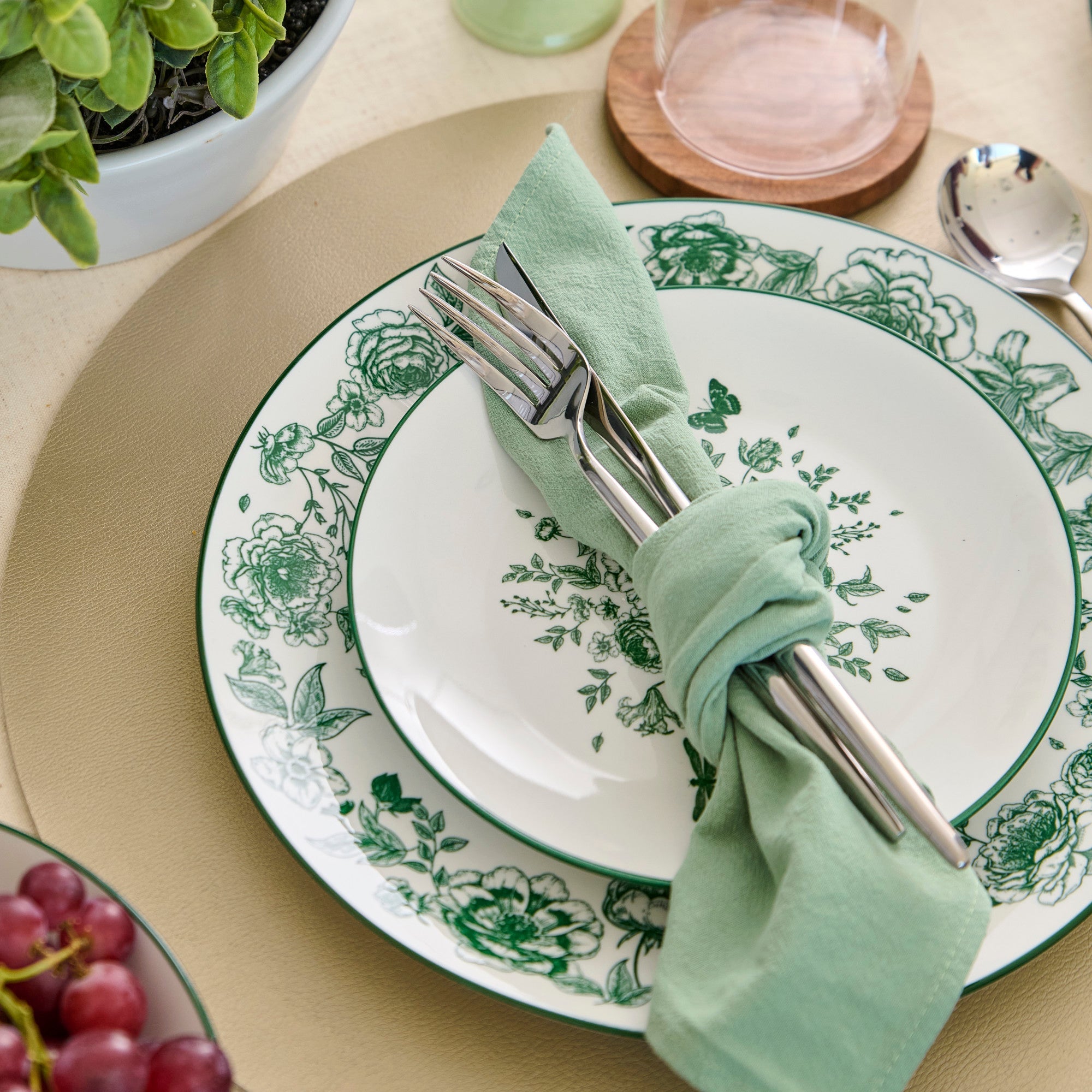 Esme Porcelain Dinnerware Set - Green