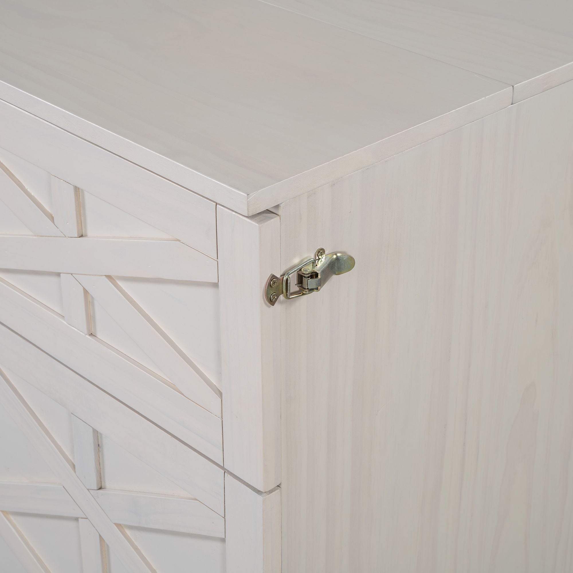 Murphy Bed With Large Drawers And USB Ports