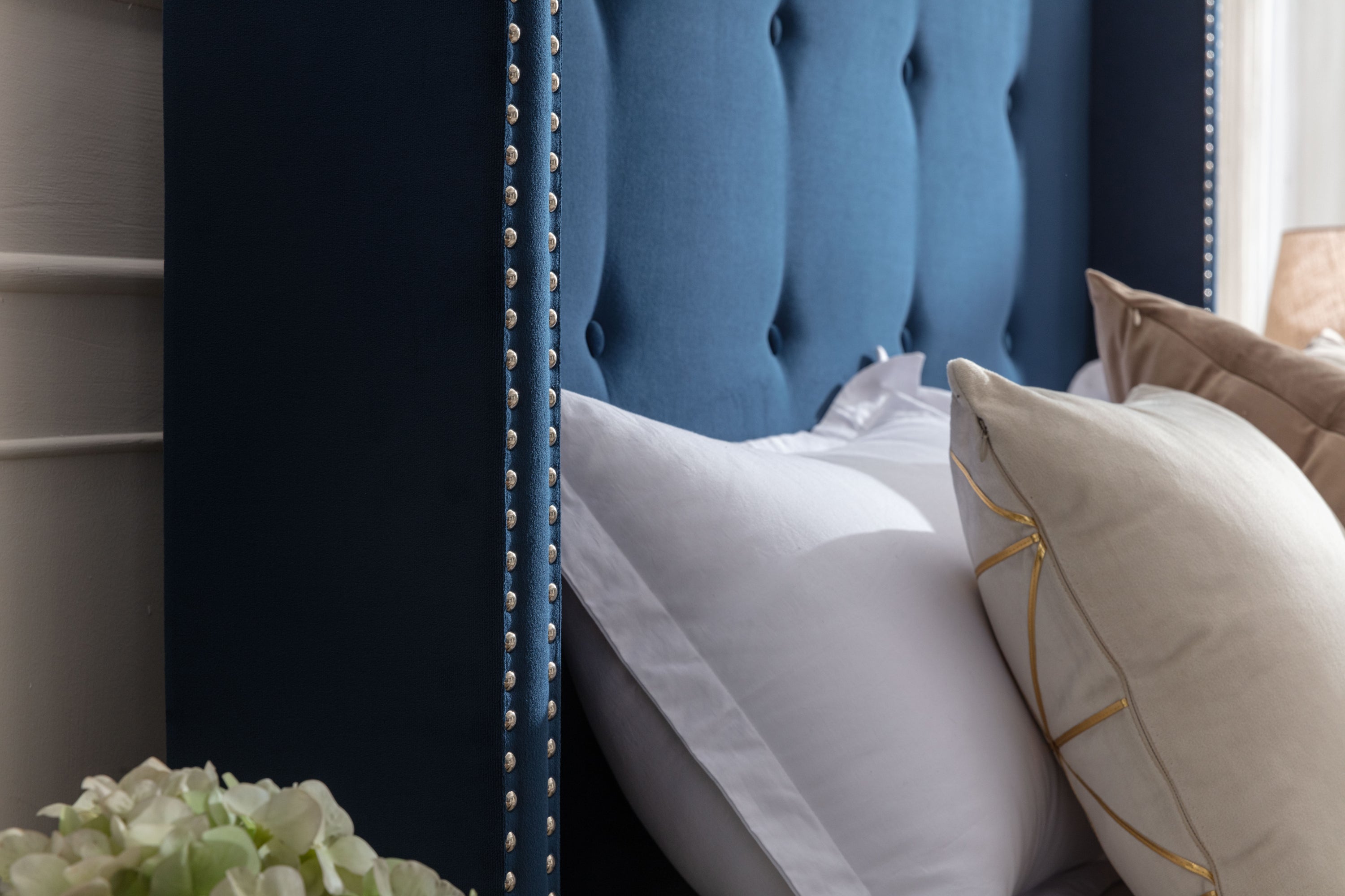 Luxury Wingback Upholstered Bed Frame – King or Queen Sizes, Ivory or Navy Fabric