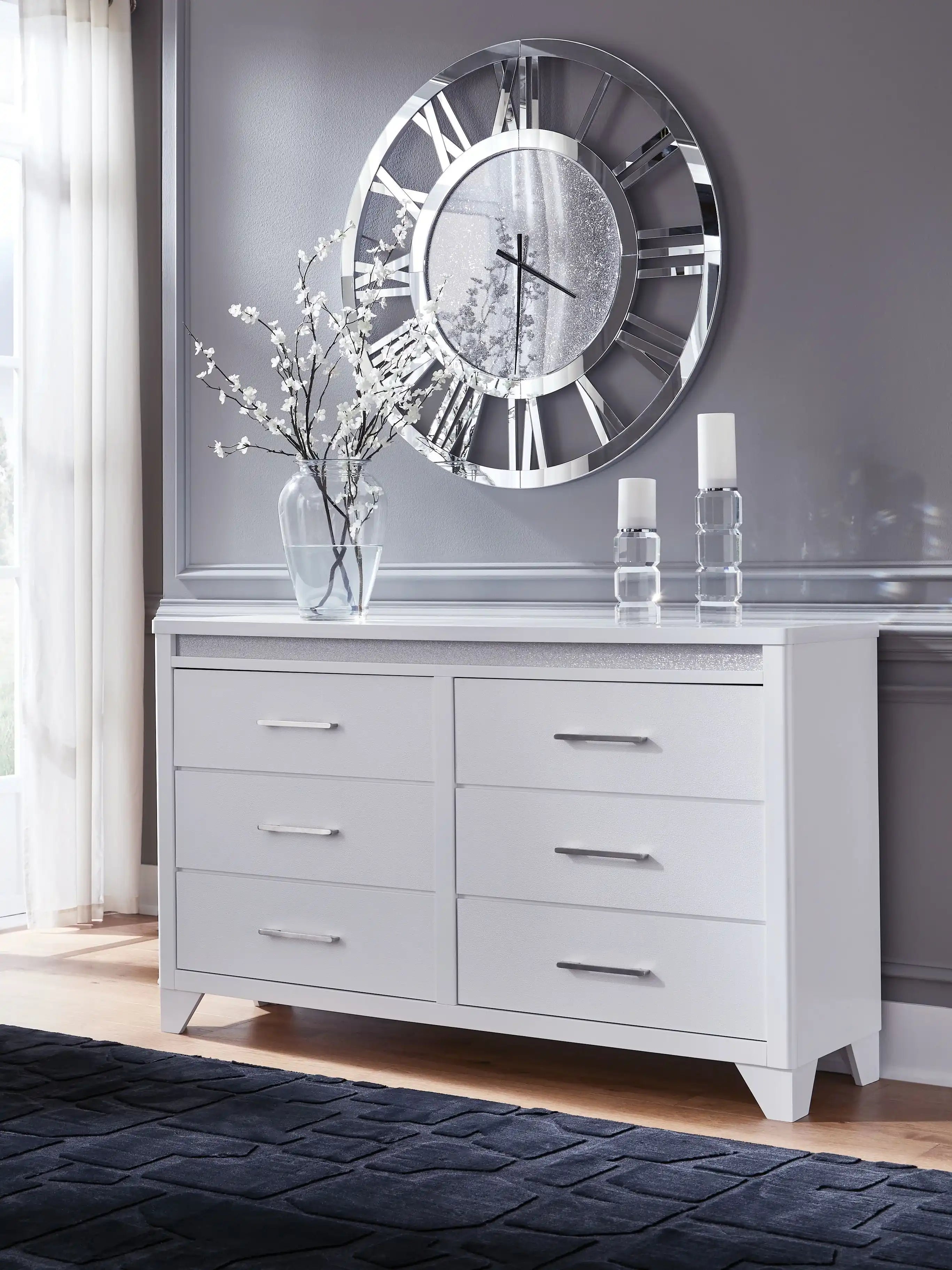 Jarlee - White - Dresser