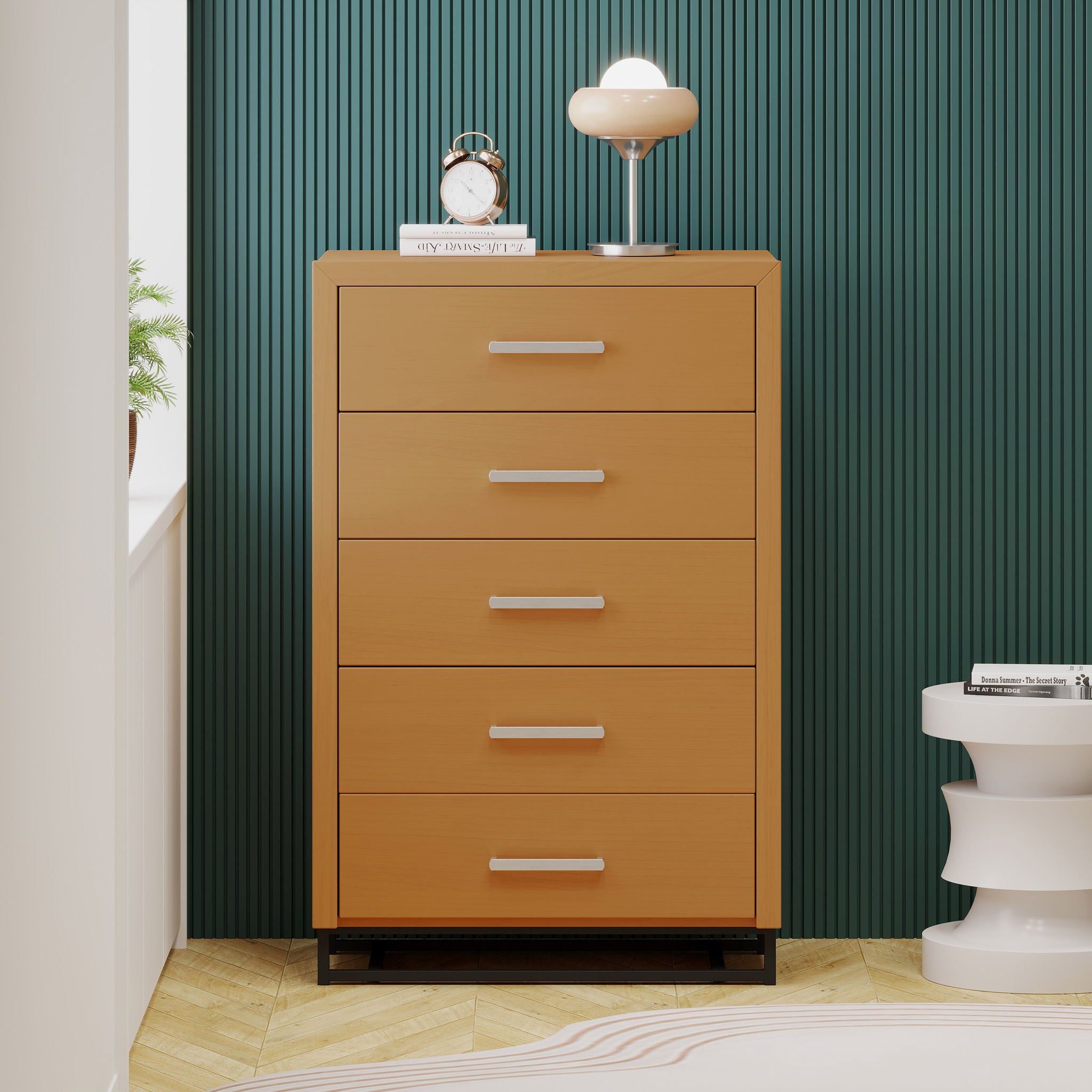 Glimmering Chest With 5 Drawers And Iron Base - Maple / Black