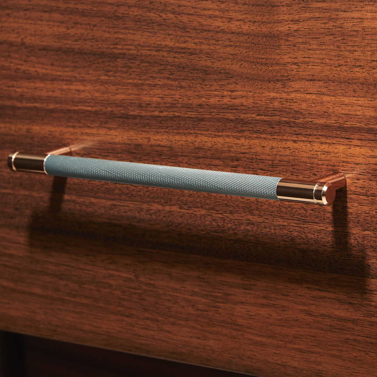 Mason Park - 5-Drawer Gentlemen's Chest - Umber - Best Buy Furniture