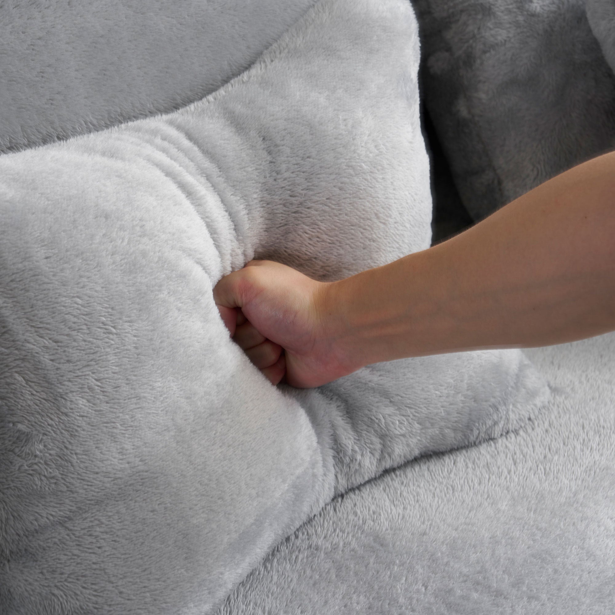 Queen Size Modern Light Grey Floor Sofa with 4 Pillows