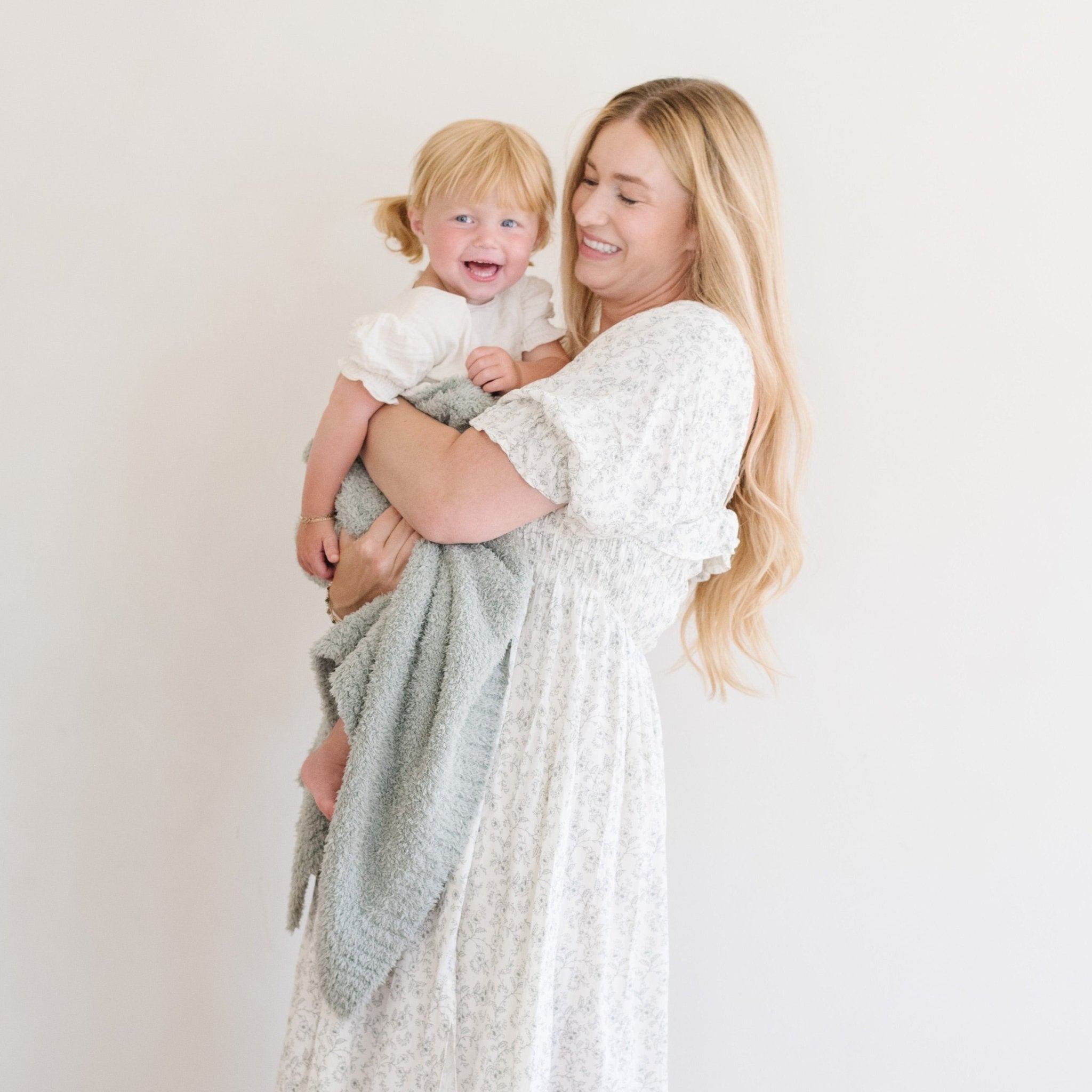 Bamboni® Receiving Blanket 30" x 40" Bamboo Rayon Blend