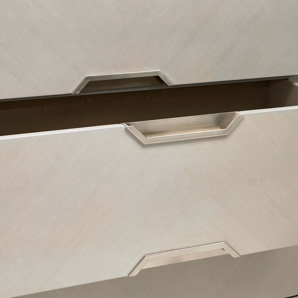 Penthouse - Dresser