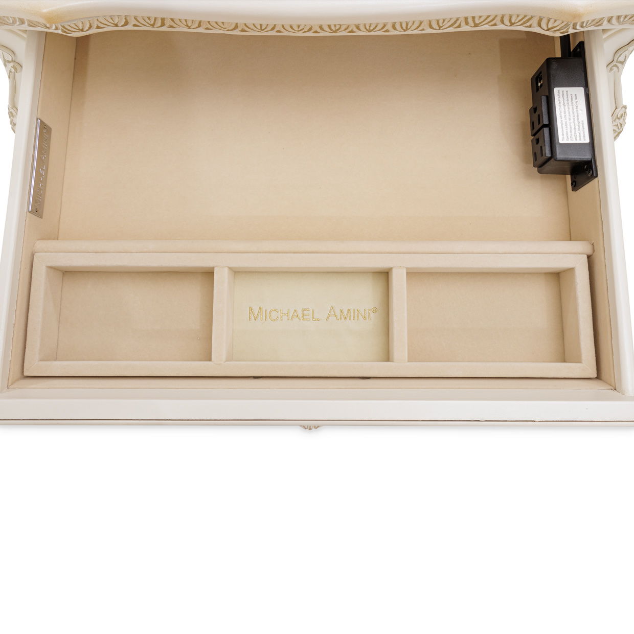 Lavelle - Nightstand - Classic Pearl