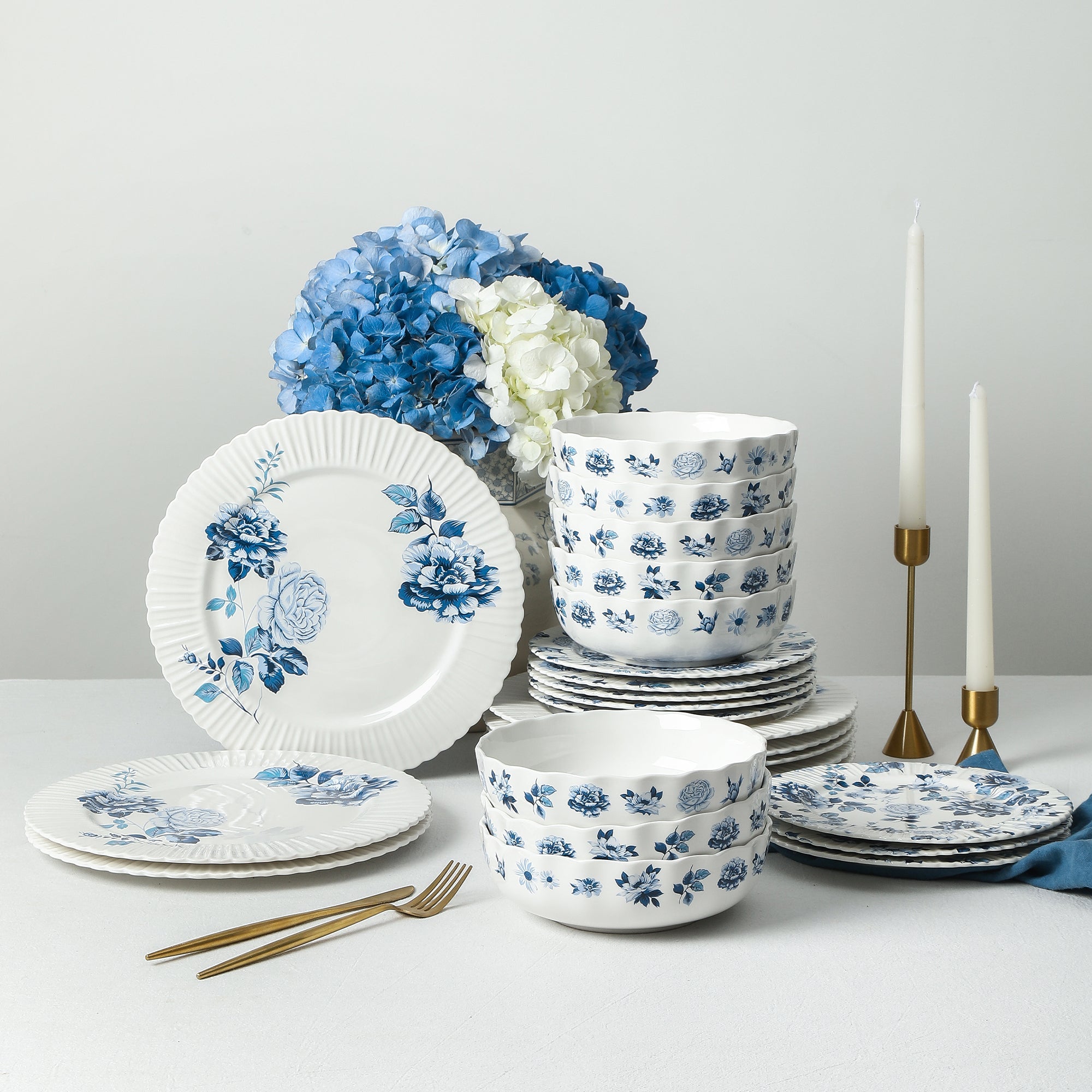 Stone Lain Fiore New Bone China 12-Piece Dinnerware Set, Blue