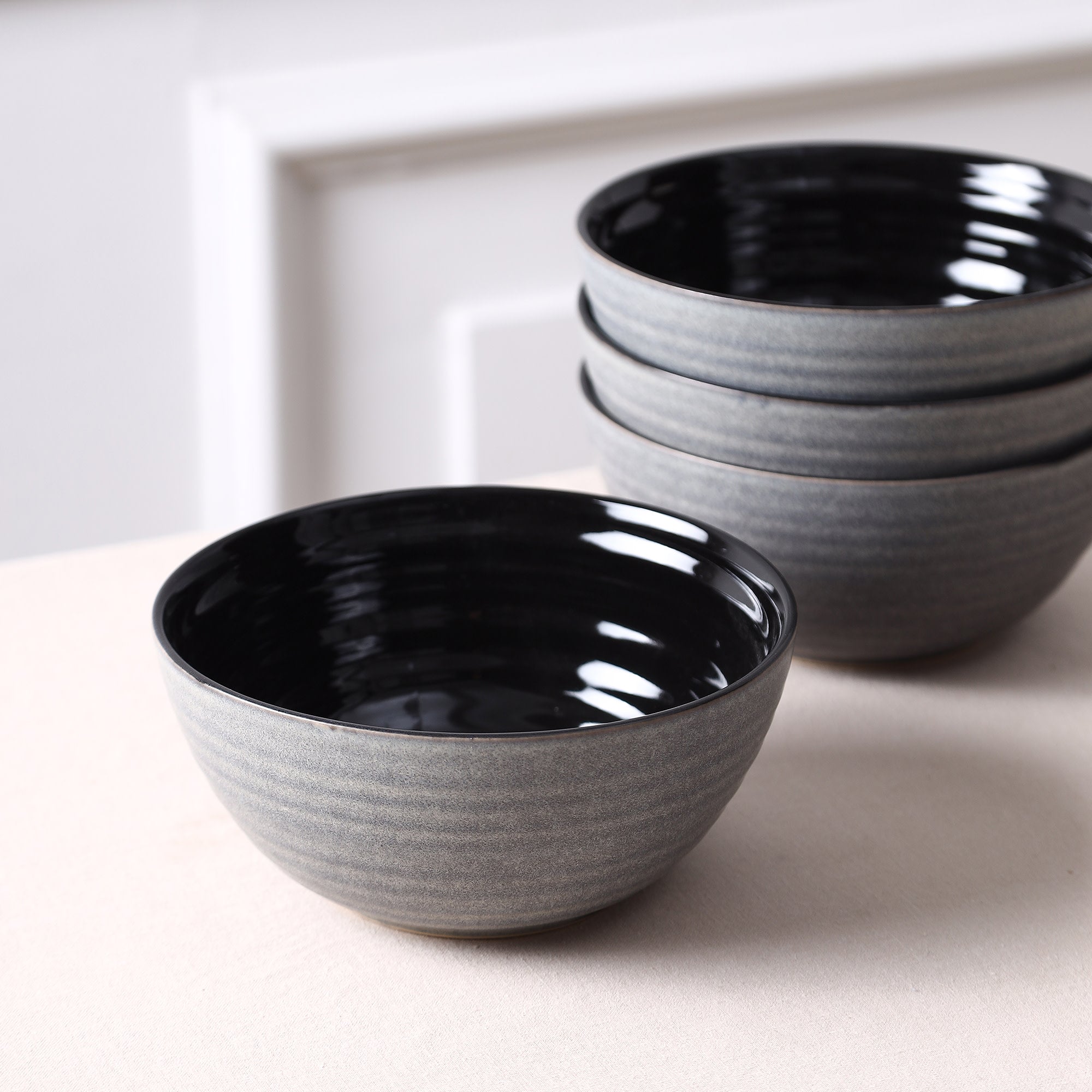 Dua Stoneware Dinnerware Set - Black