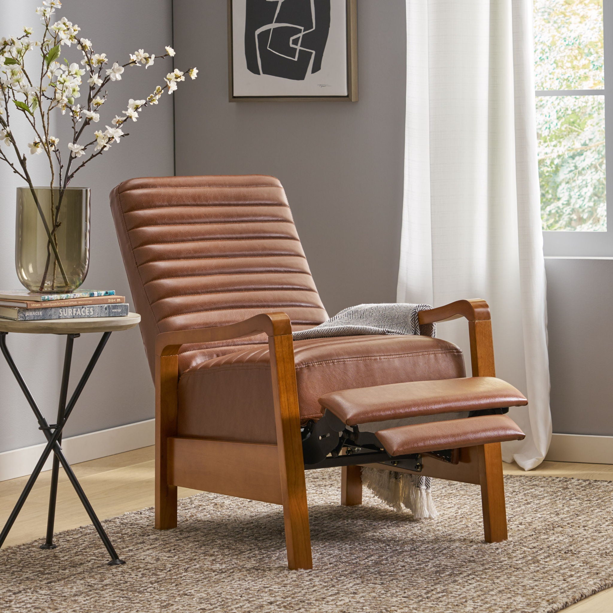 Contemporary Manual Club Recliner
