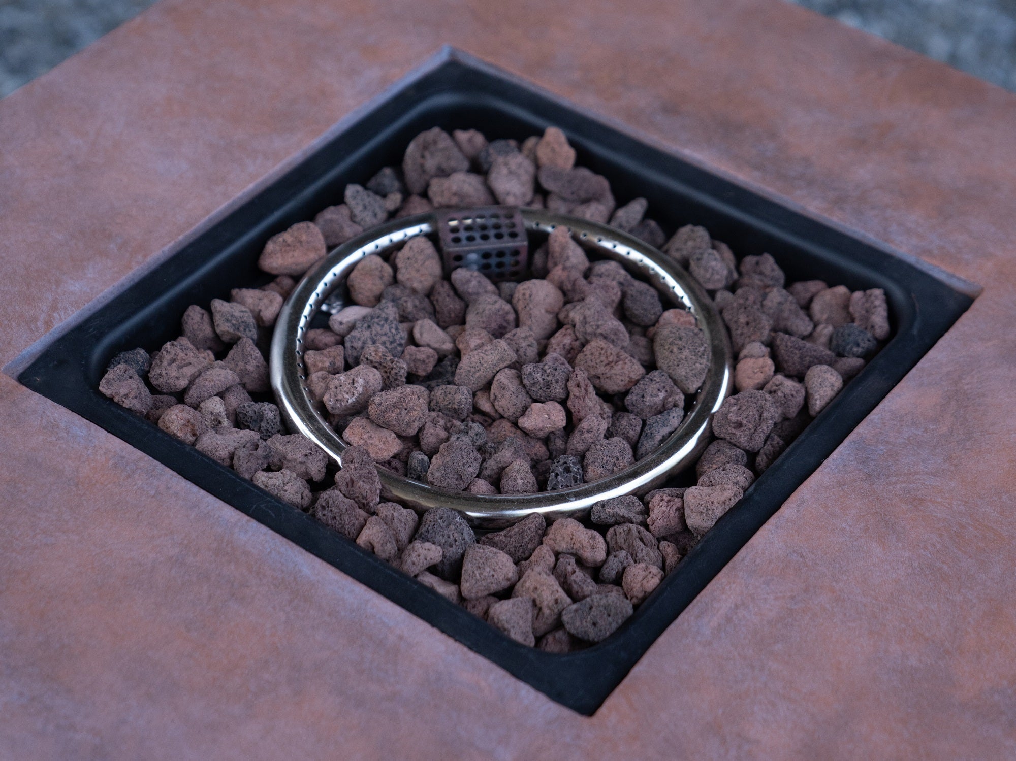 25" H Outdoor Patio Propane Gas Fire Pit Table - 50,000 BTU High-temperature-resistant