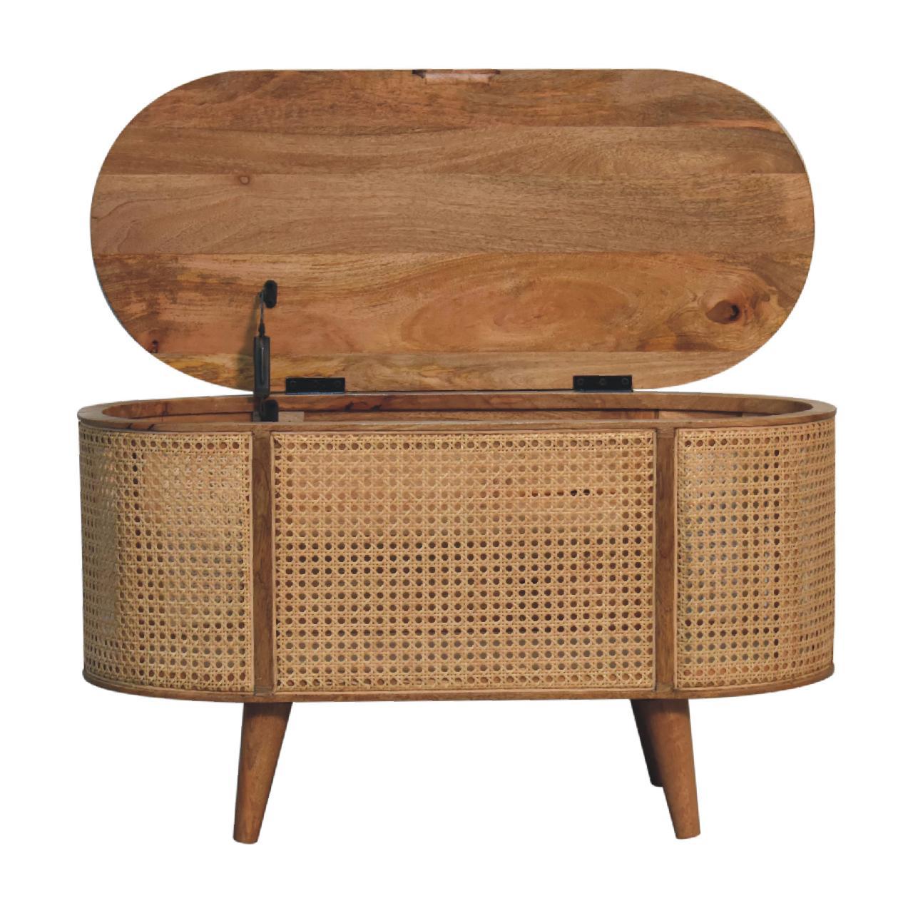 Larrisa - Rounded Lid Up Blanket Box - Oak