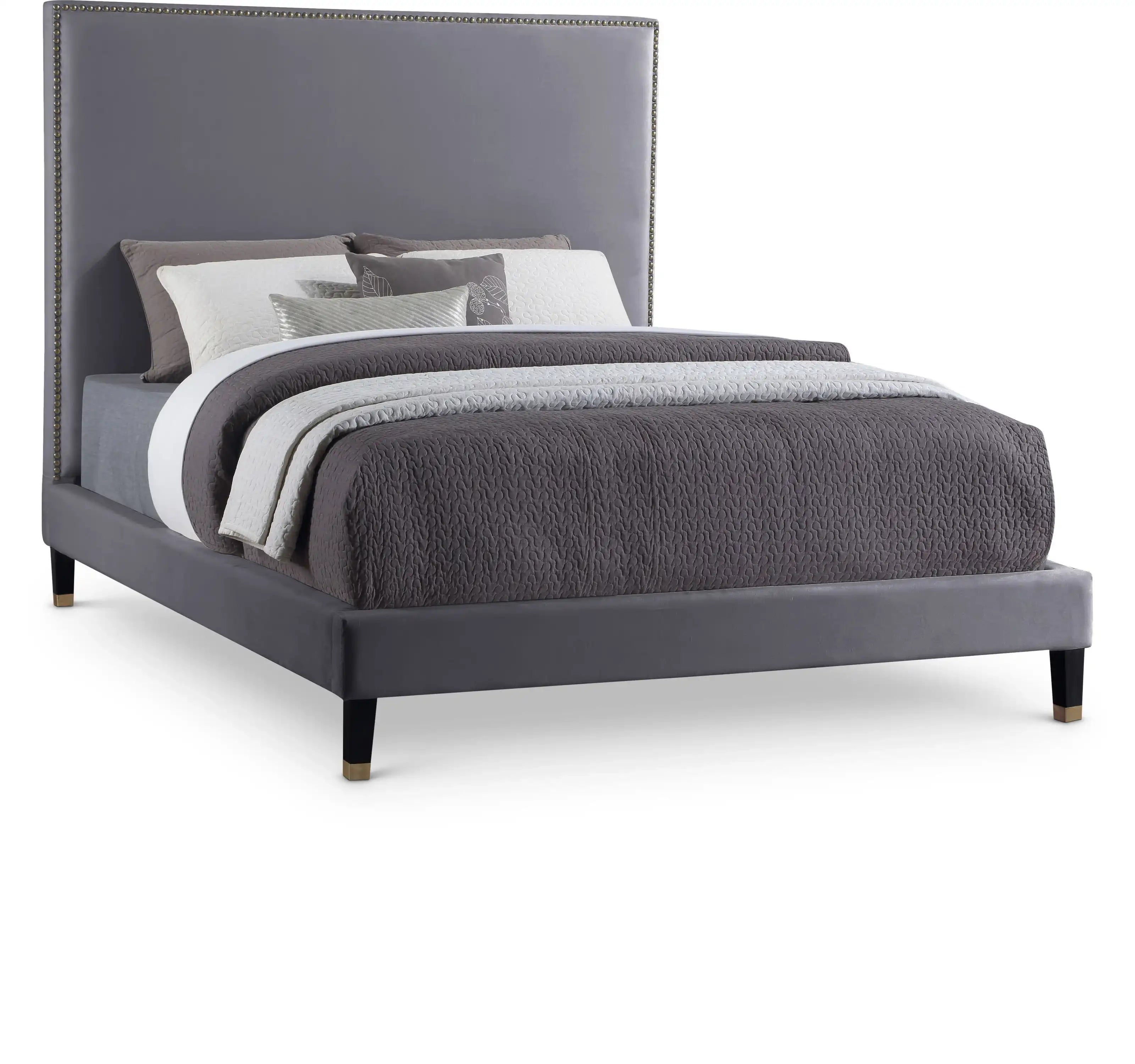 Harlie - Bed