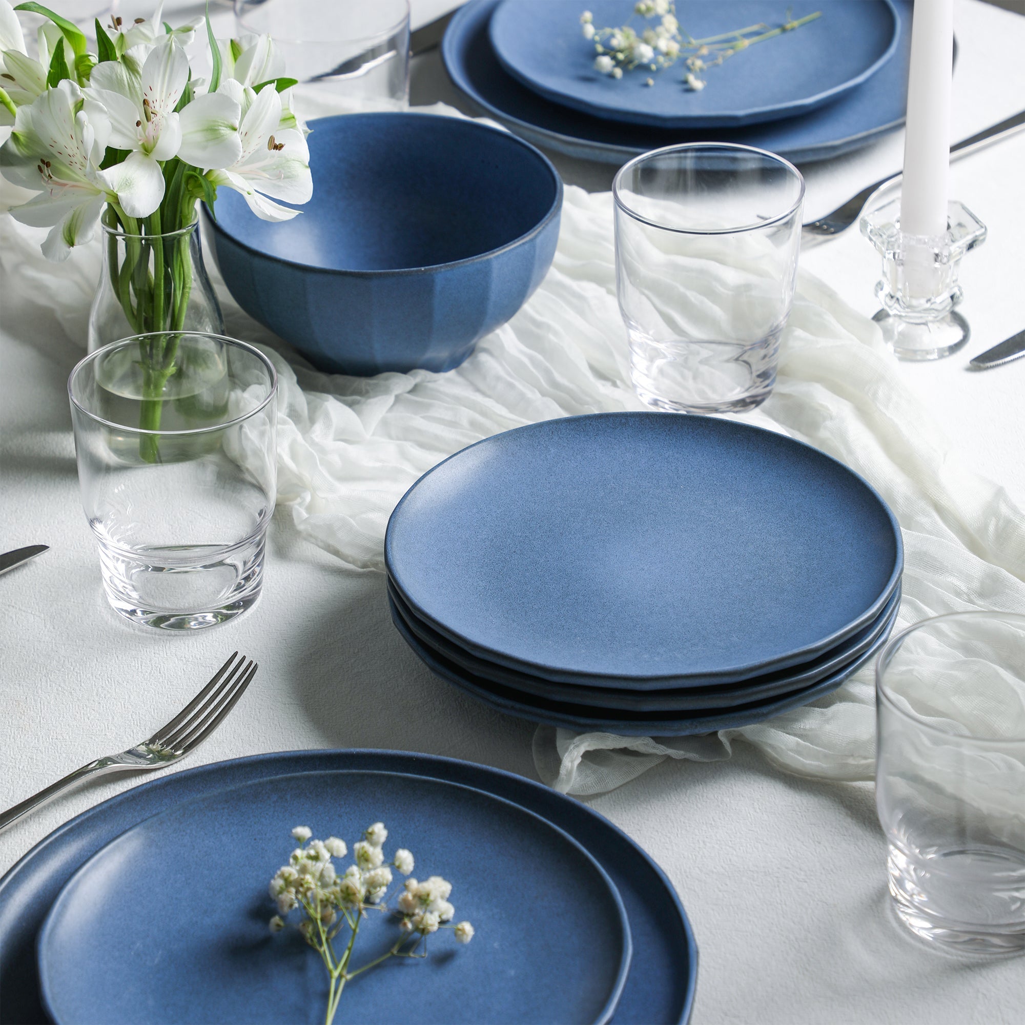 Rio Stoneware Dinnerware Set with Glassware - Blue