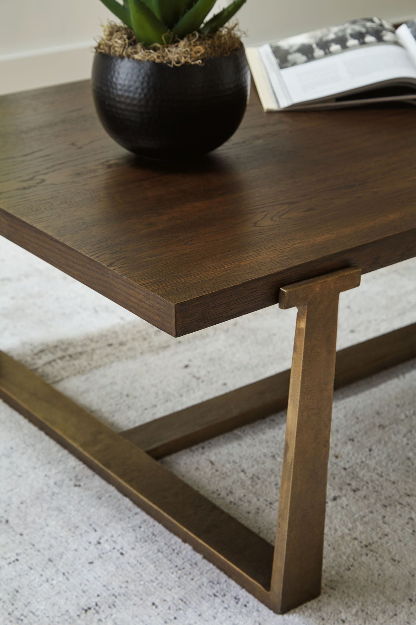 Balintmore - Rectangular Cocktail Table - Brown / Gold Finish