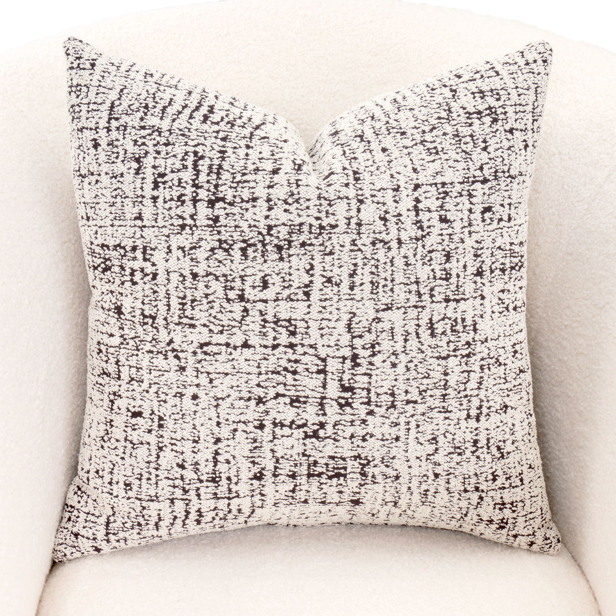 Noir Boucle - Accent Chair - Marshmallow/Black Nickel