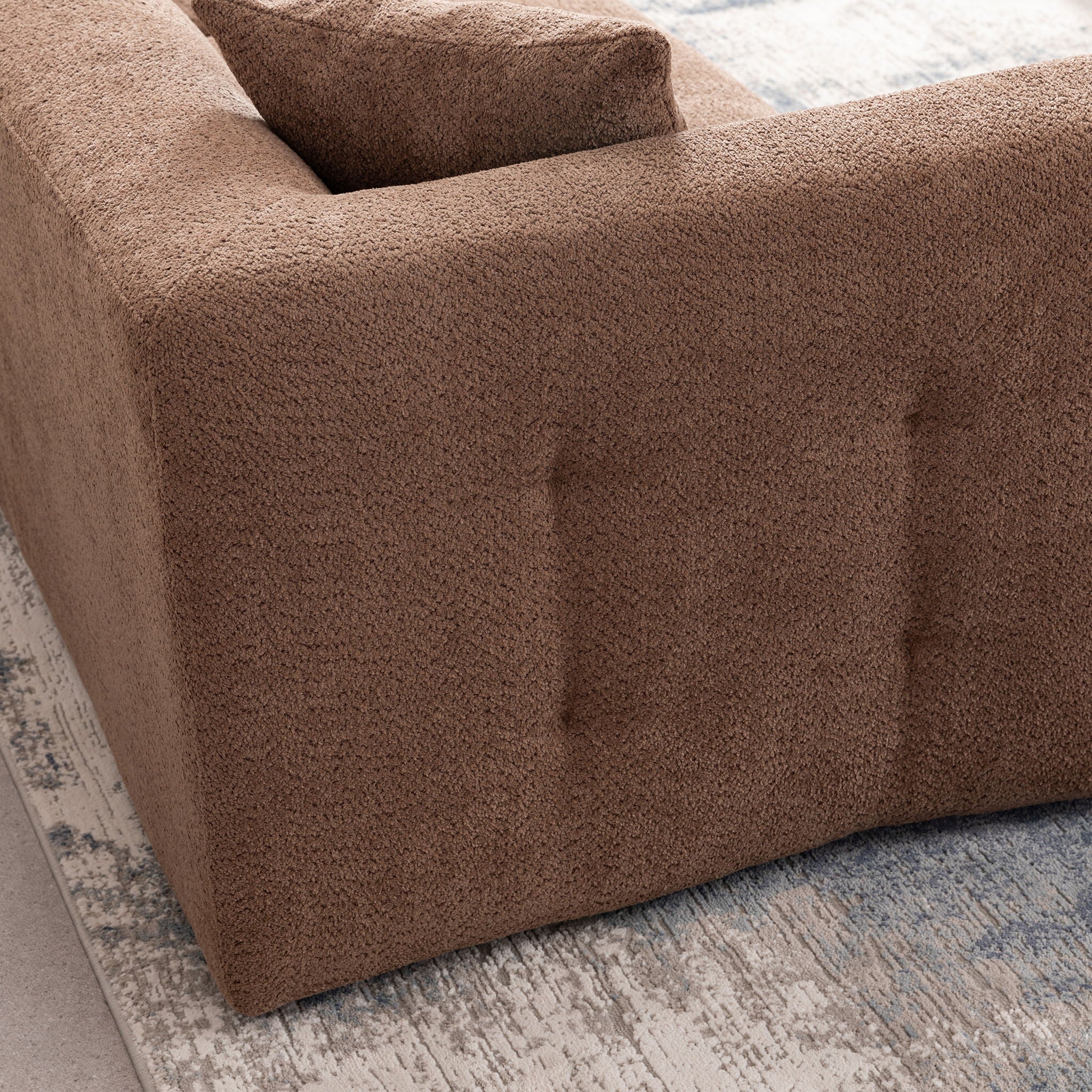 Stylish Sofa With Square Design And Thick Handrailing For Living Room