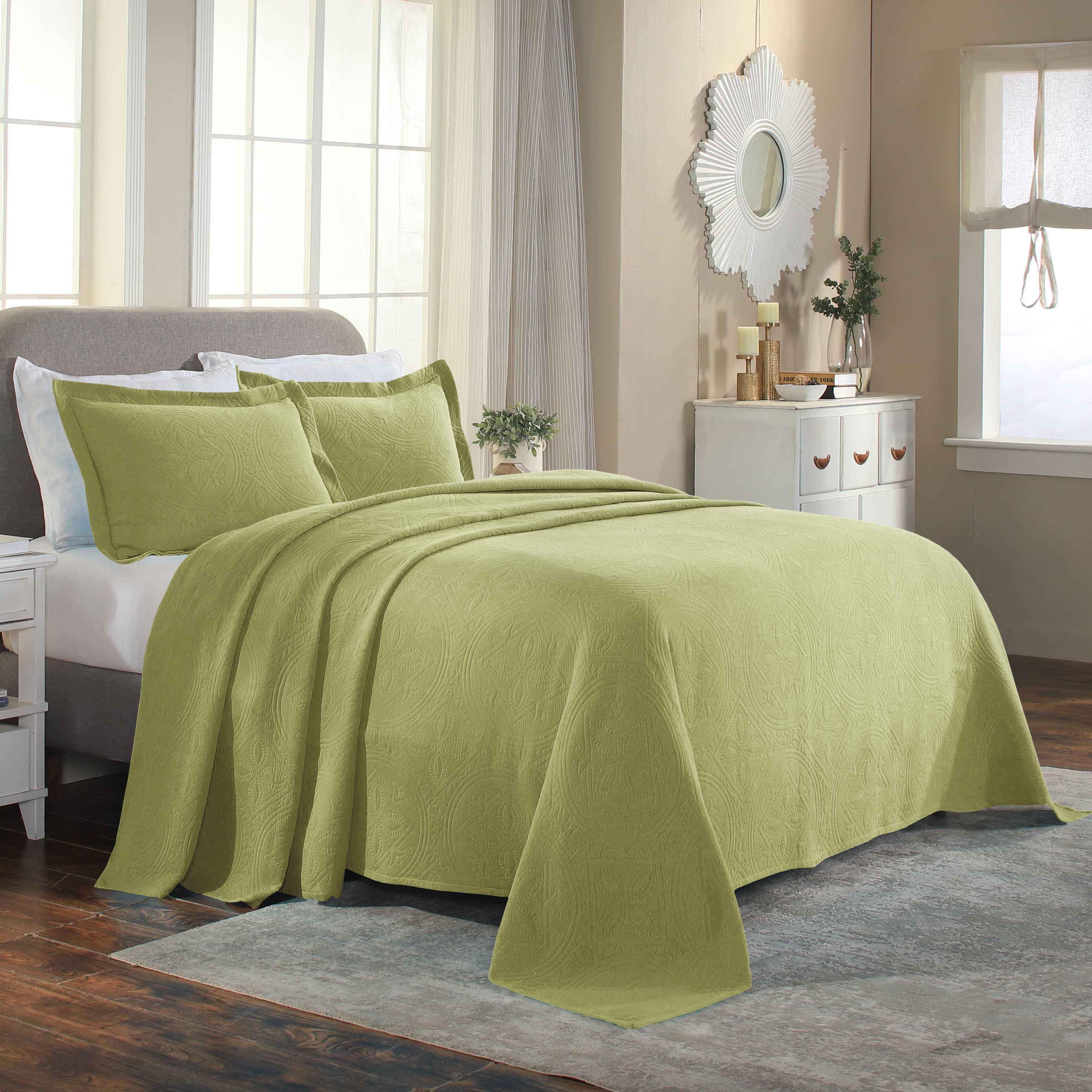 Celtic Circle Cotton Jacquard Matelasse Bedspread Set - Bedspread by Superior Brand