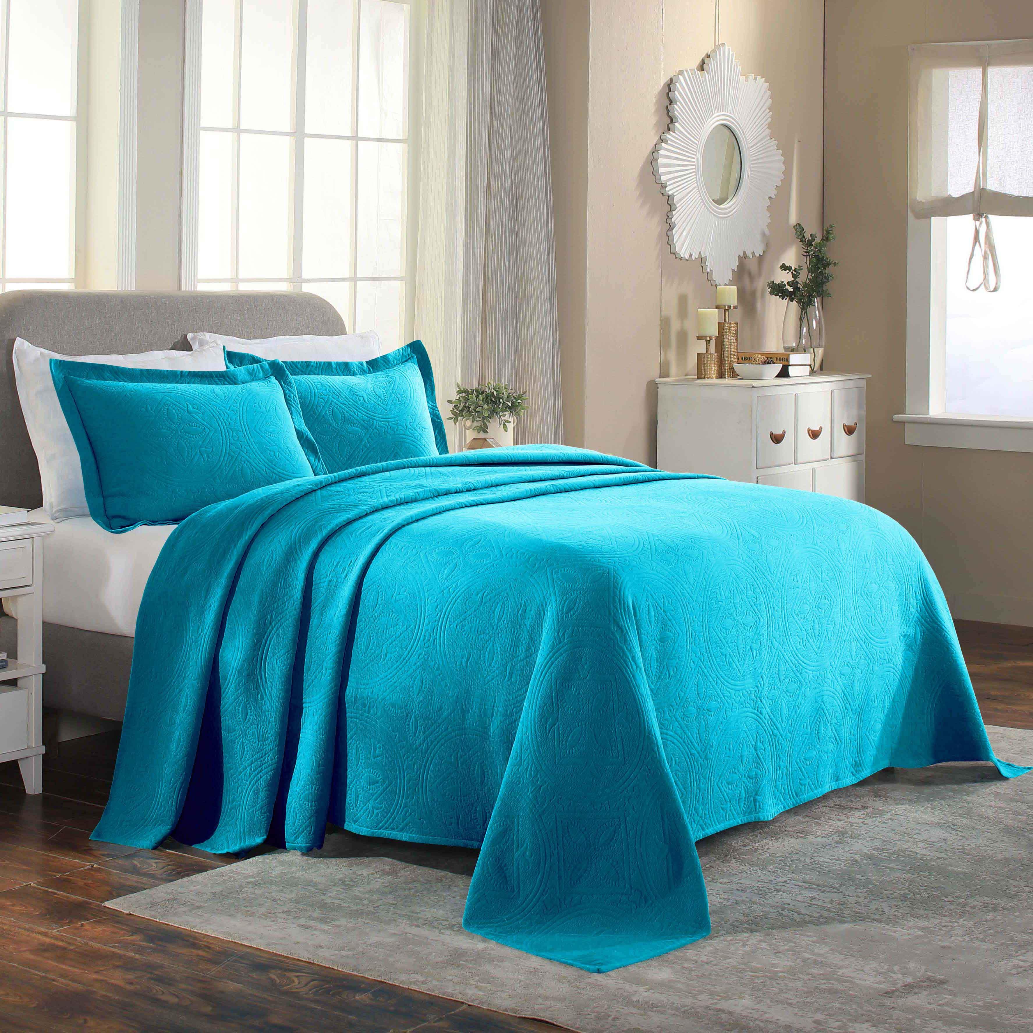 Celtic Circle Cotton Jacquard Matelasse Bedspread Set - Bedspread by Superior Brand