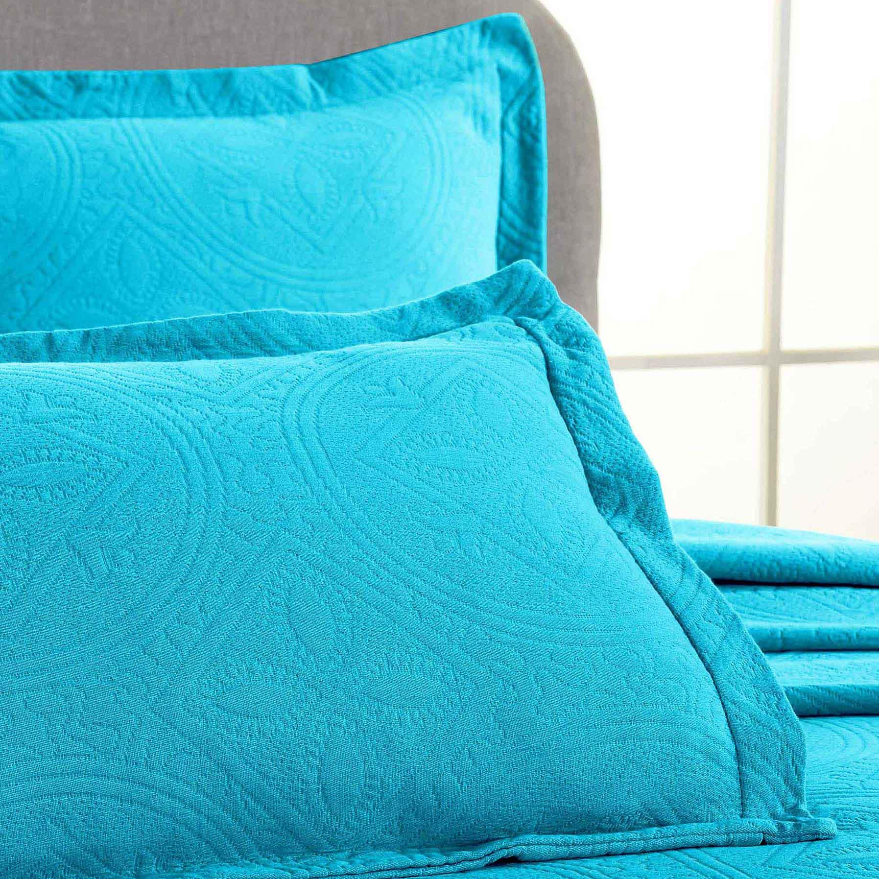 Celtic Circle Cotton Jacquard Matelasse Bedspread Set - Bedspread by Superior Brand
