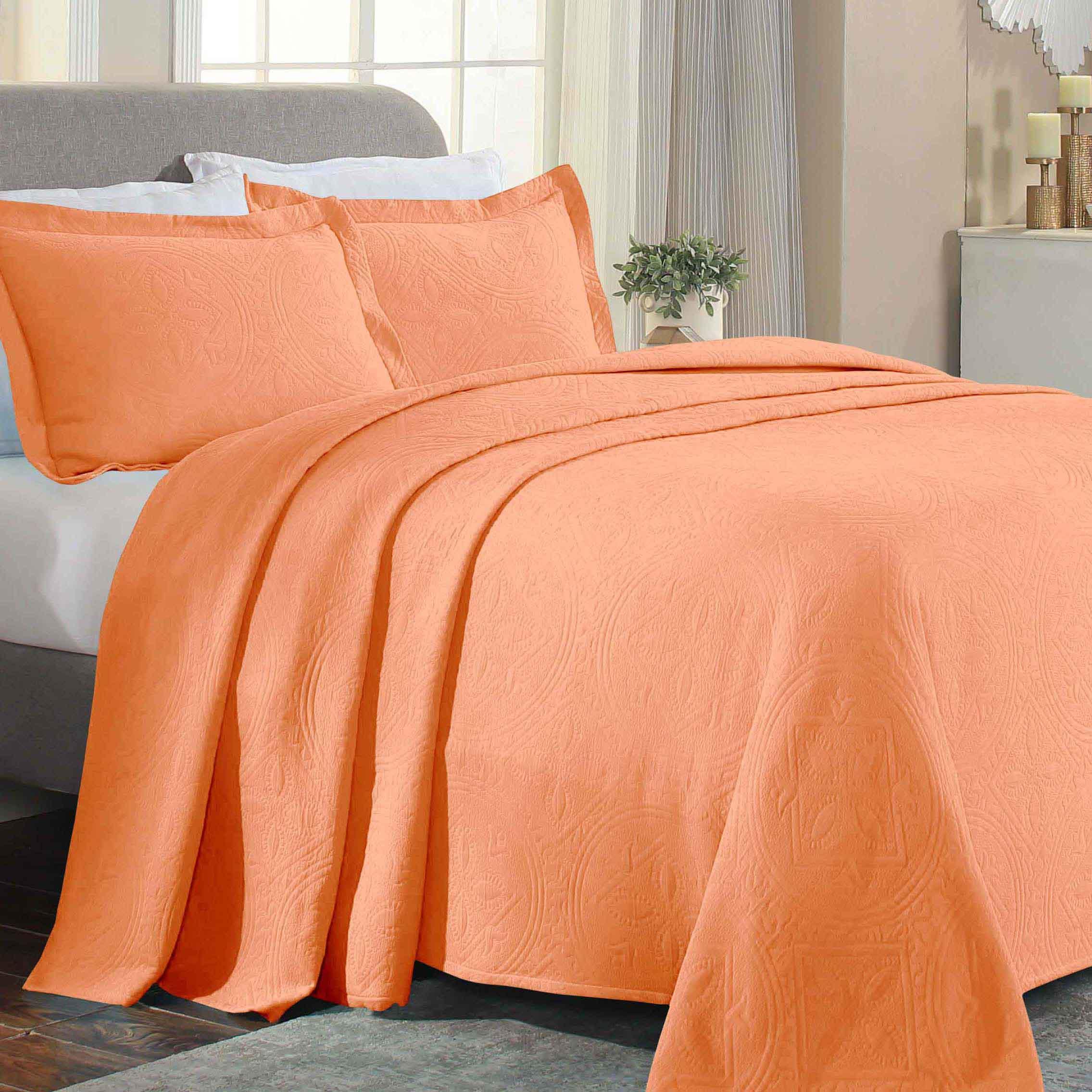 Celtic Circle Cotton Jacquard Matelasse Bedspread Set - Bedspread by Superior Brand
