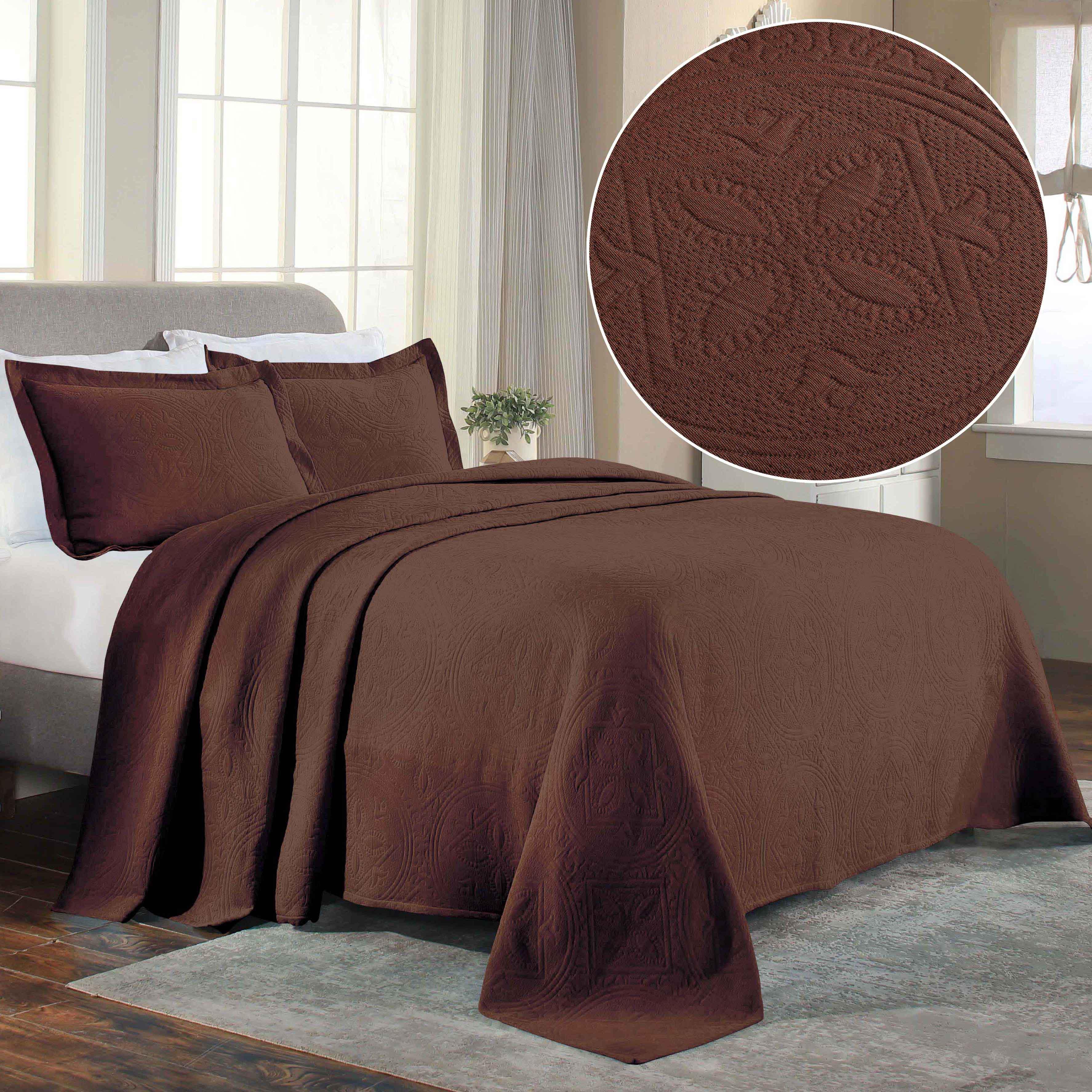 Celtic Circle Cotton Jacquard Matelasse Bedspread Set - Bedspread by Superior Brand