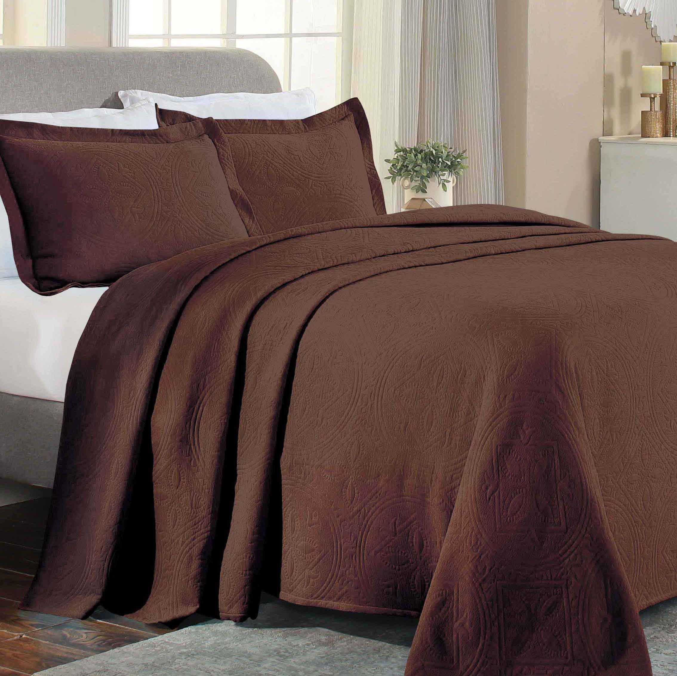Celtic Circle Cotton Jacquard Matelasse Bedspread Set - Bedspread by Superior Brand