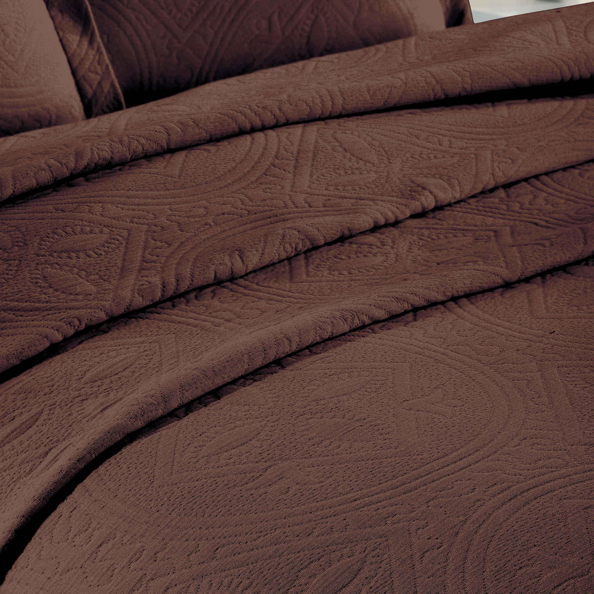 Celtic Circle Cotton Jacquard Matelasse Bedspread Set - Bedspread by Superior Brand