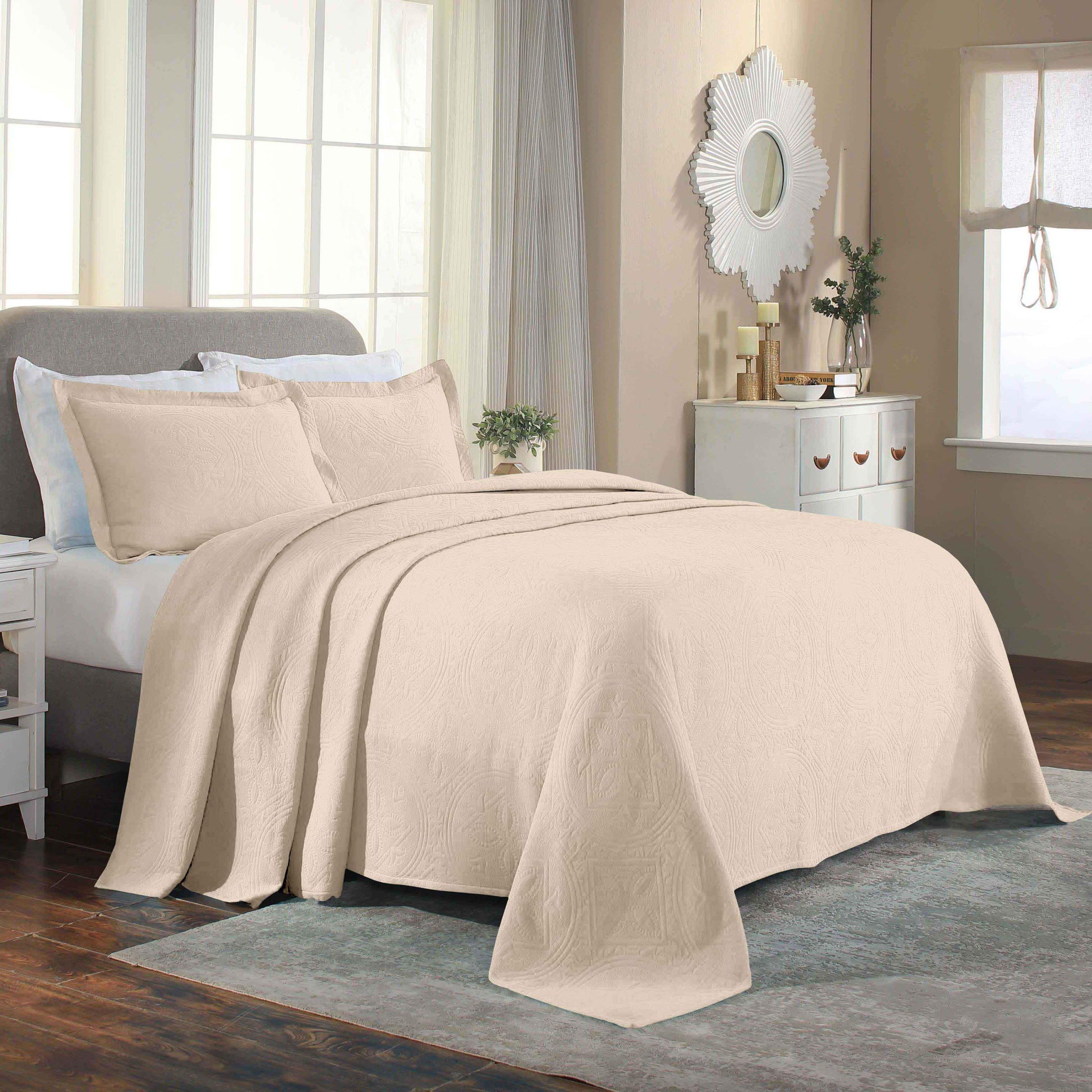 Celtic Circle Cotton Jacquard Matelasse Bedspread Set - Bedspread by Superior Brand